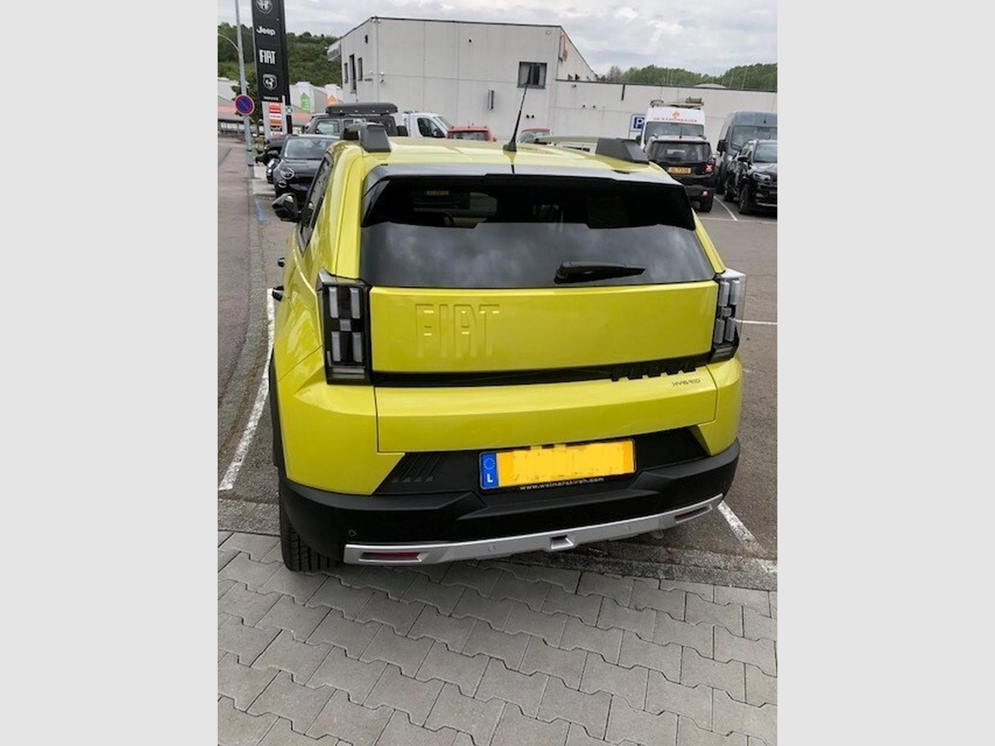 Fiat Grande Panda 1,2 essence - ehybrid LA PRIMA (2025) - Photo 3