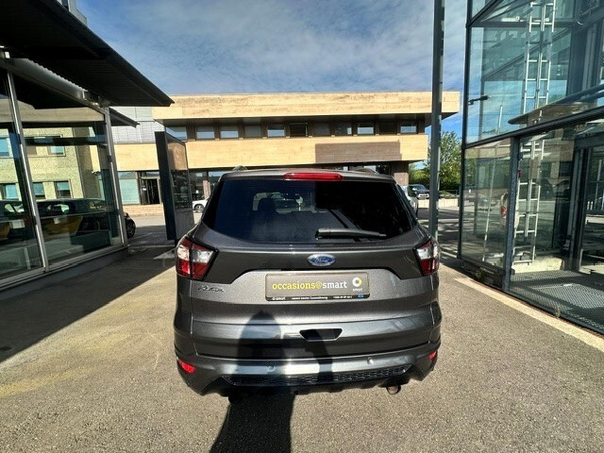 Ford Kuga 2.0 TDCi 150ch 2WD ST Line (2017) - Photo 4