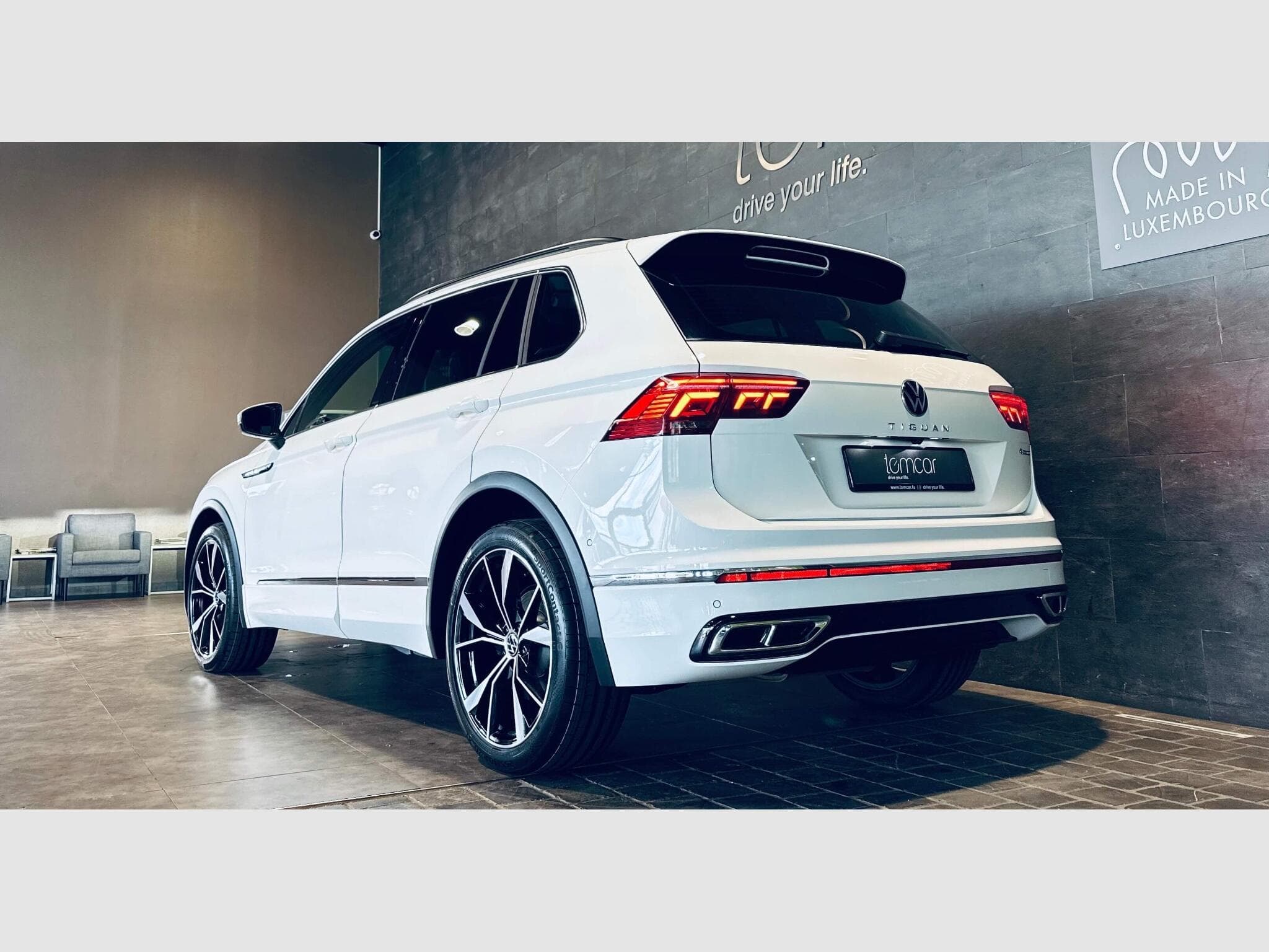 VW Tiguan TIGUAN R-LINE TDI 4MOTION DSG (2023) - Foto 4