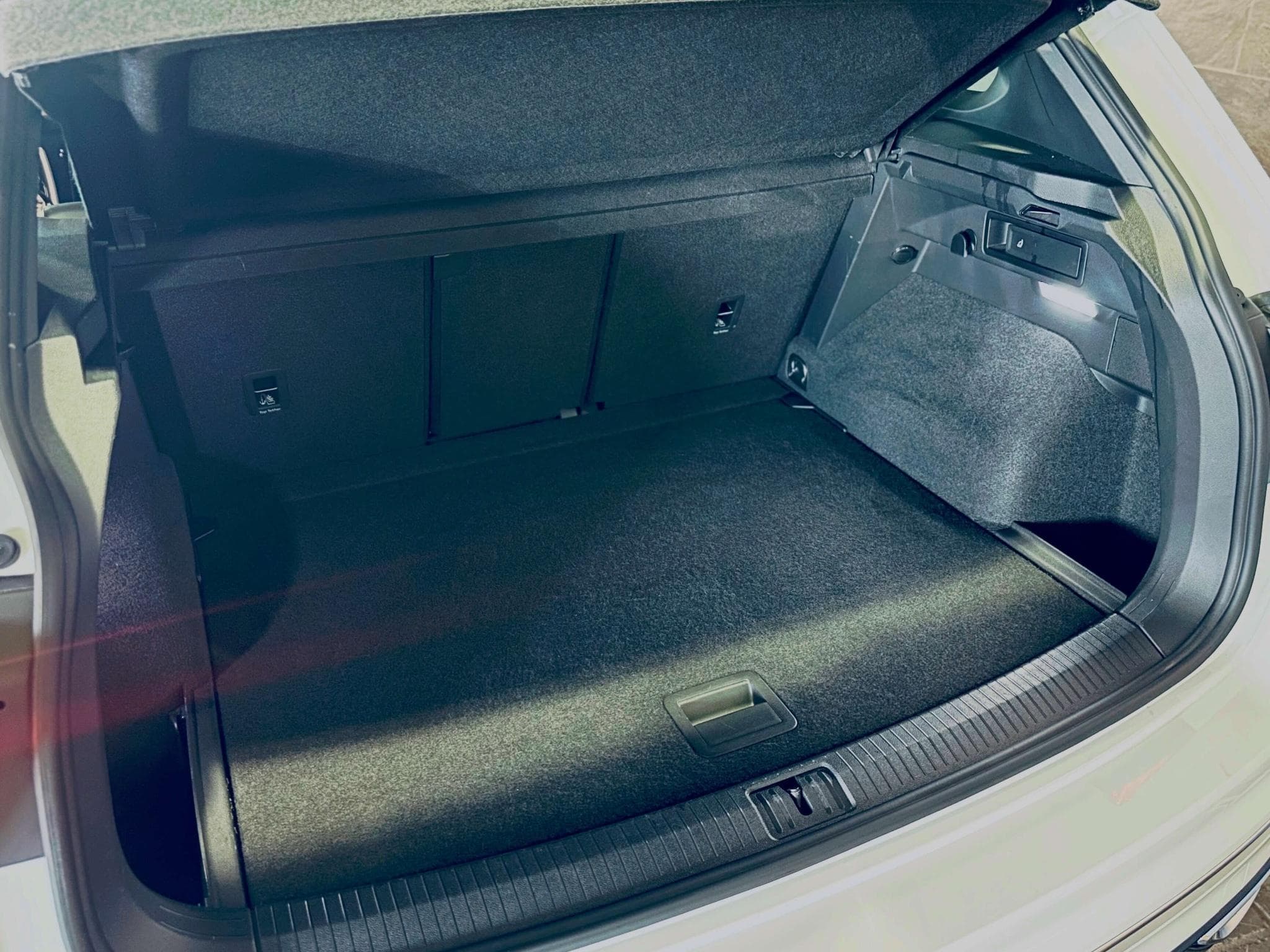 VW Tiguan TIGUAN R-LINE TDI 4MOTION DSG (2023) - Foto 14