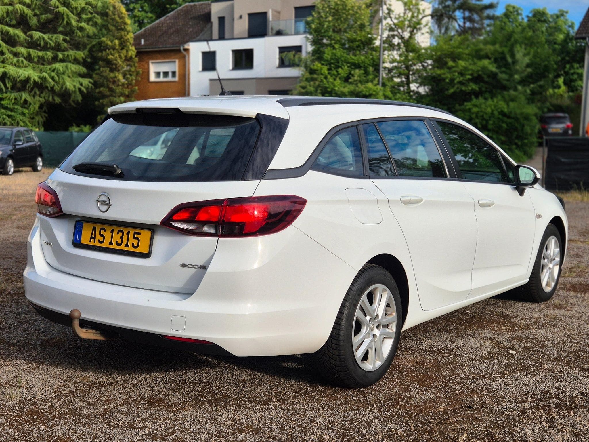 Opel Astra 1.6 CDTi ecoflex -1ère main- (2017) - Photo 2