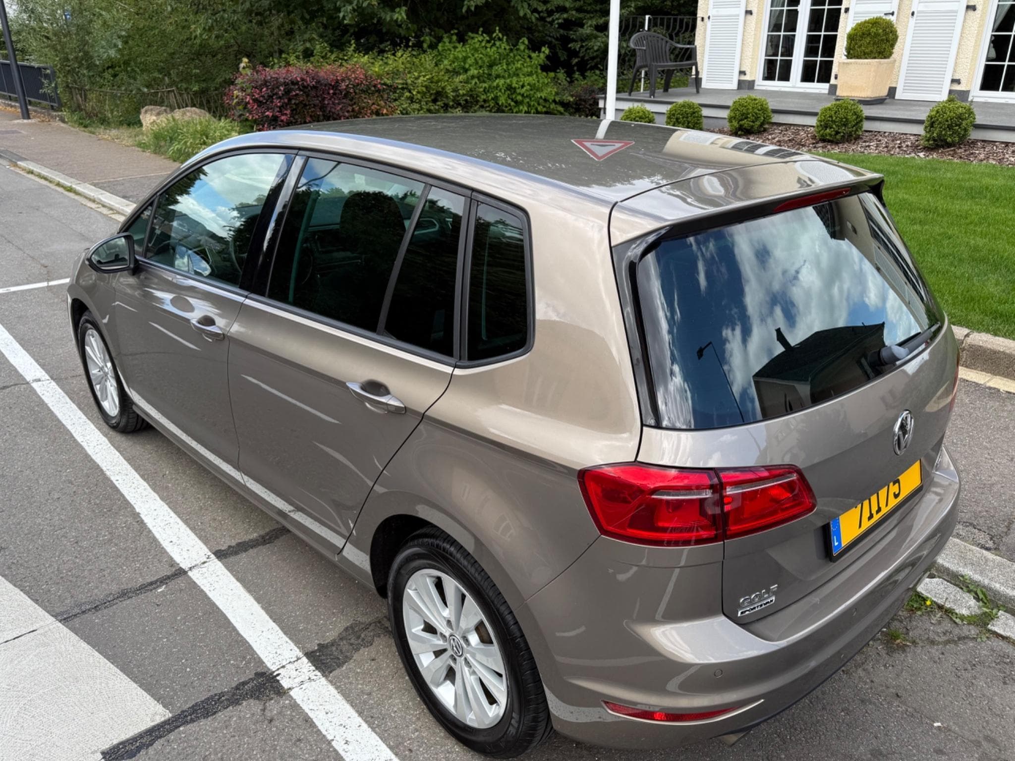 VW Golf Sportwagon 1.6 TDI BOÎTE DSG (2015) - Foto 8