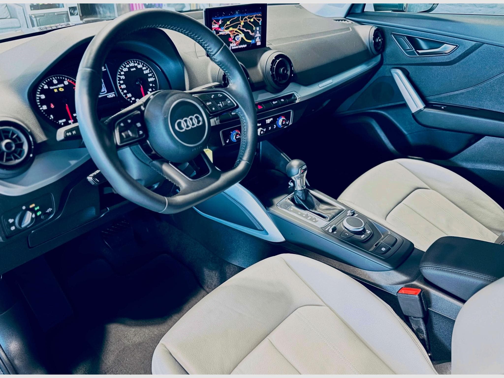 Audi Q2 Q2 SPORT TFSI S-TRONIC (2018) - Photo 8