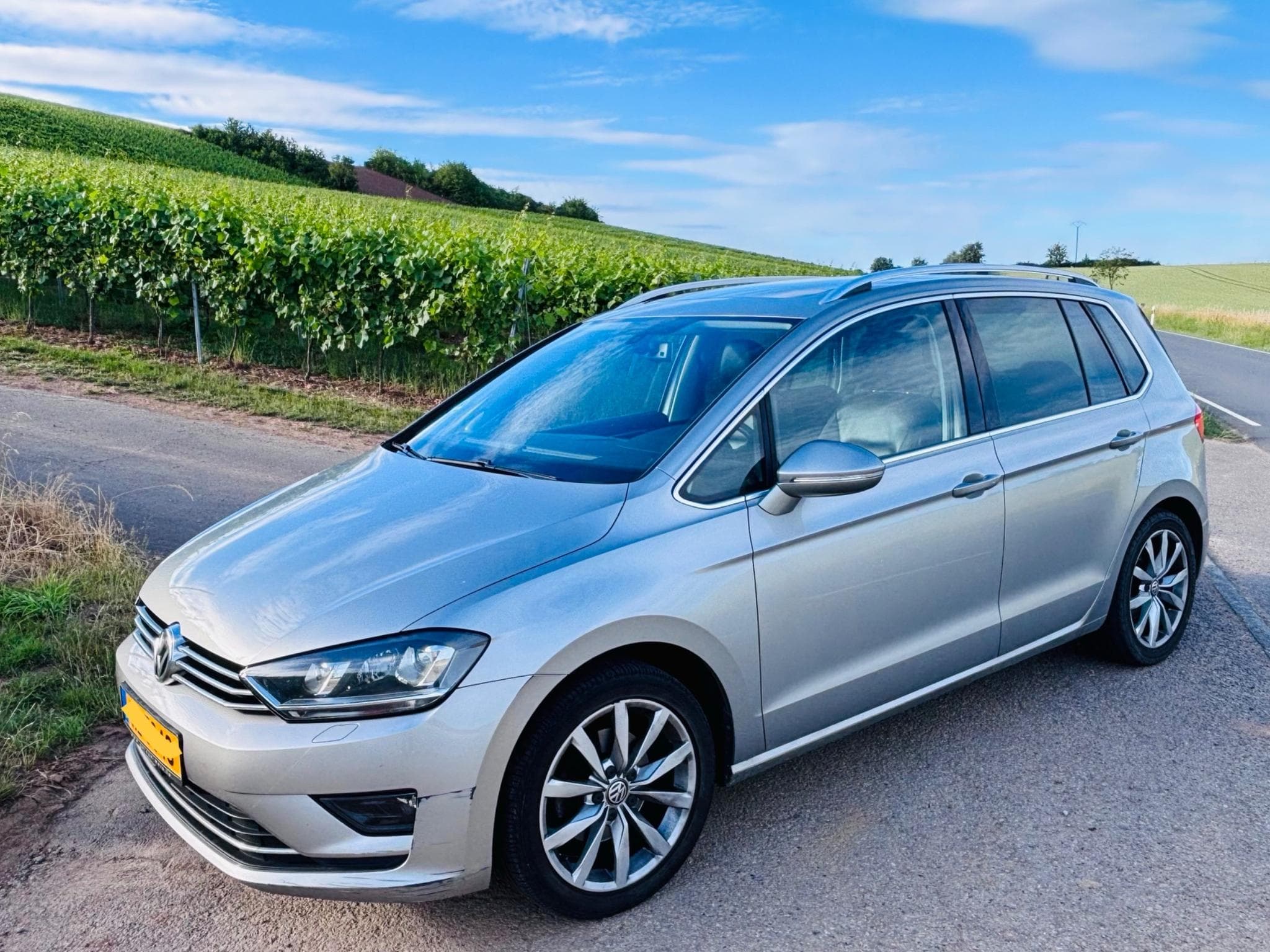 VW Golf Sportsvan 1.4TSI 92kW (2015) - Photo 2