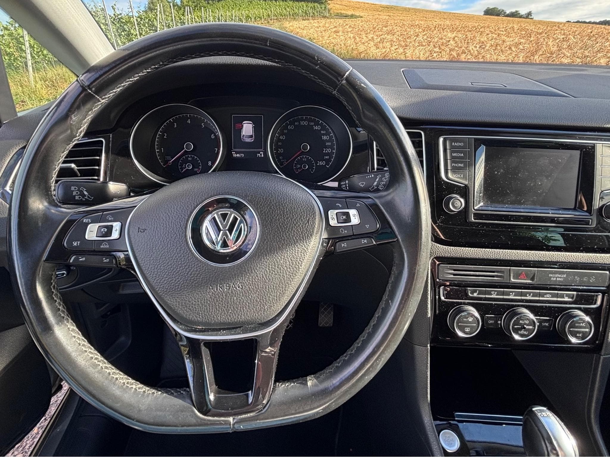 VW Golf Sportsvan 1.4TSI 92kW (2015) - Photo 3