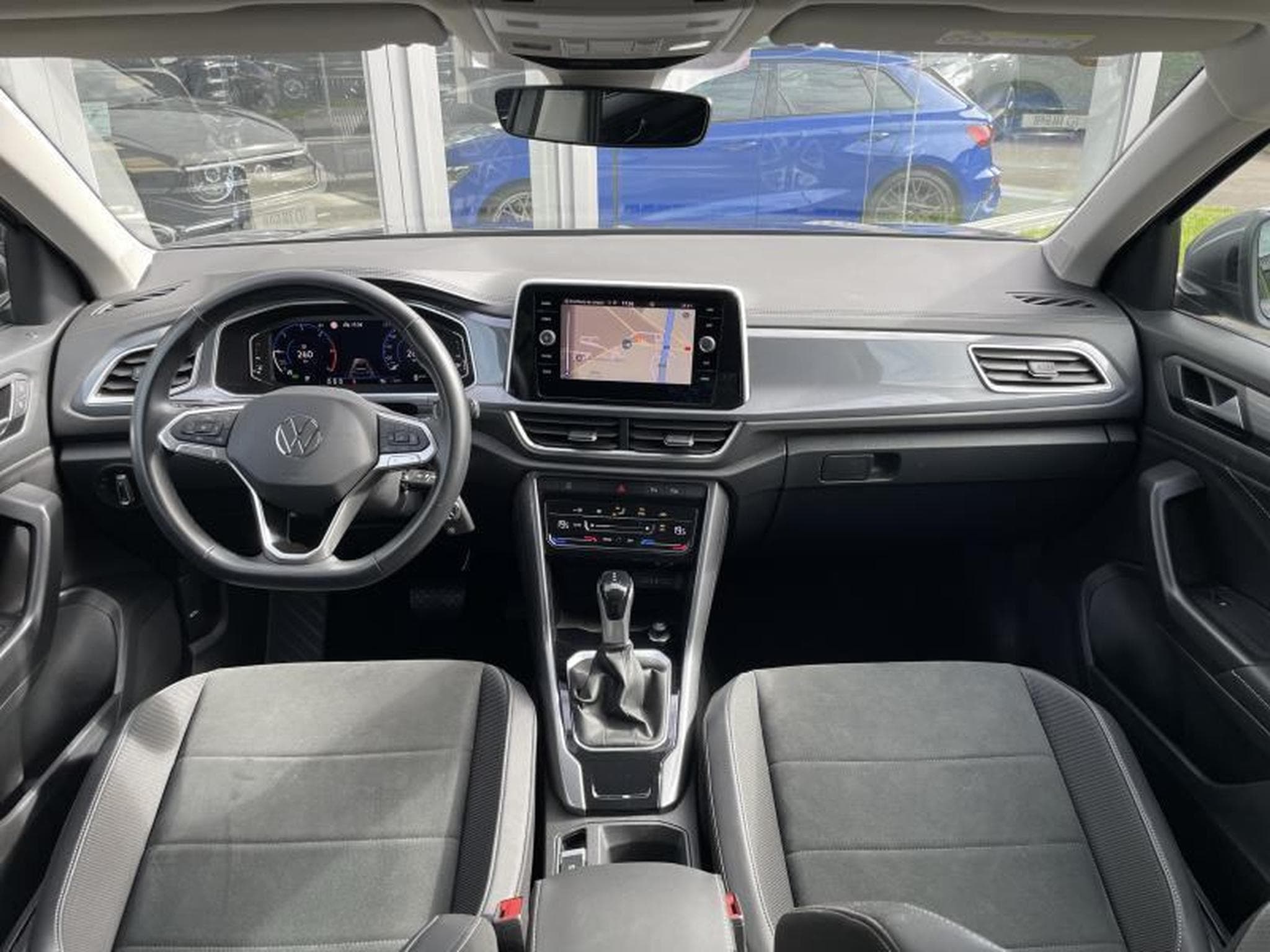 VW T-Roc 2.0 Tdi 150 DSG (2023) - Photo 12