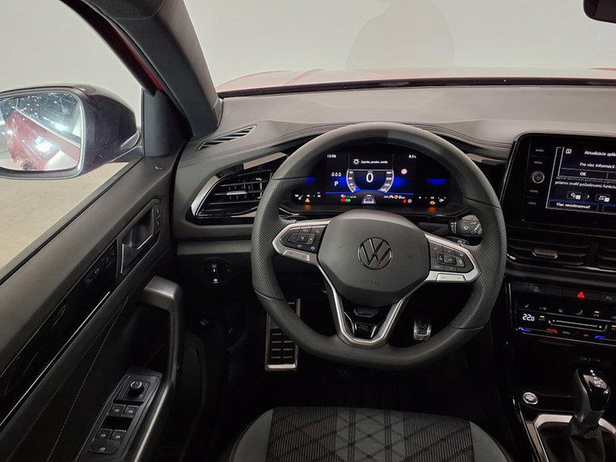 VW T-Roc R-Line 1.5 TSI 7-Gang-DSG (2026) - Foto 12