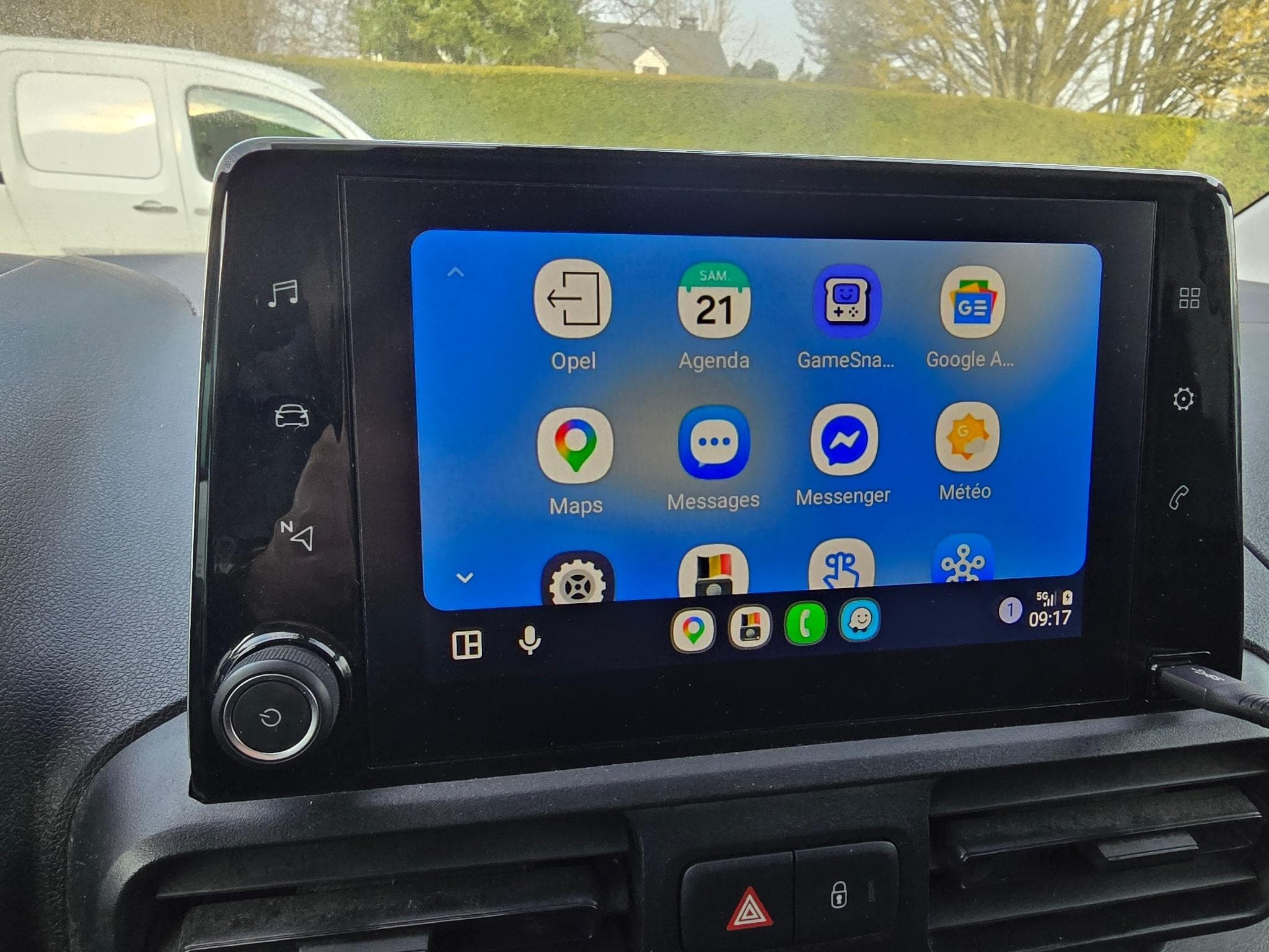 Peugeot Partner hdi 102 cv 3 places clim navi etc 66000 km 11290 HT (2020) - Photo 12