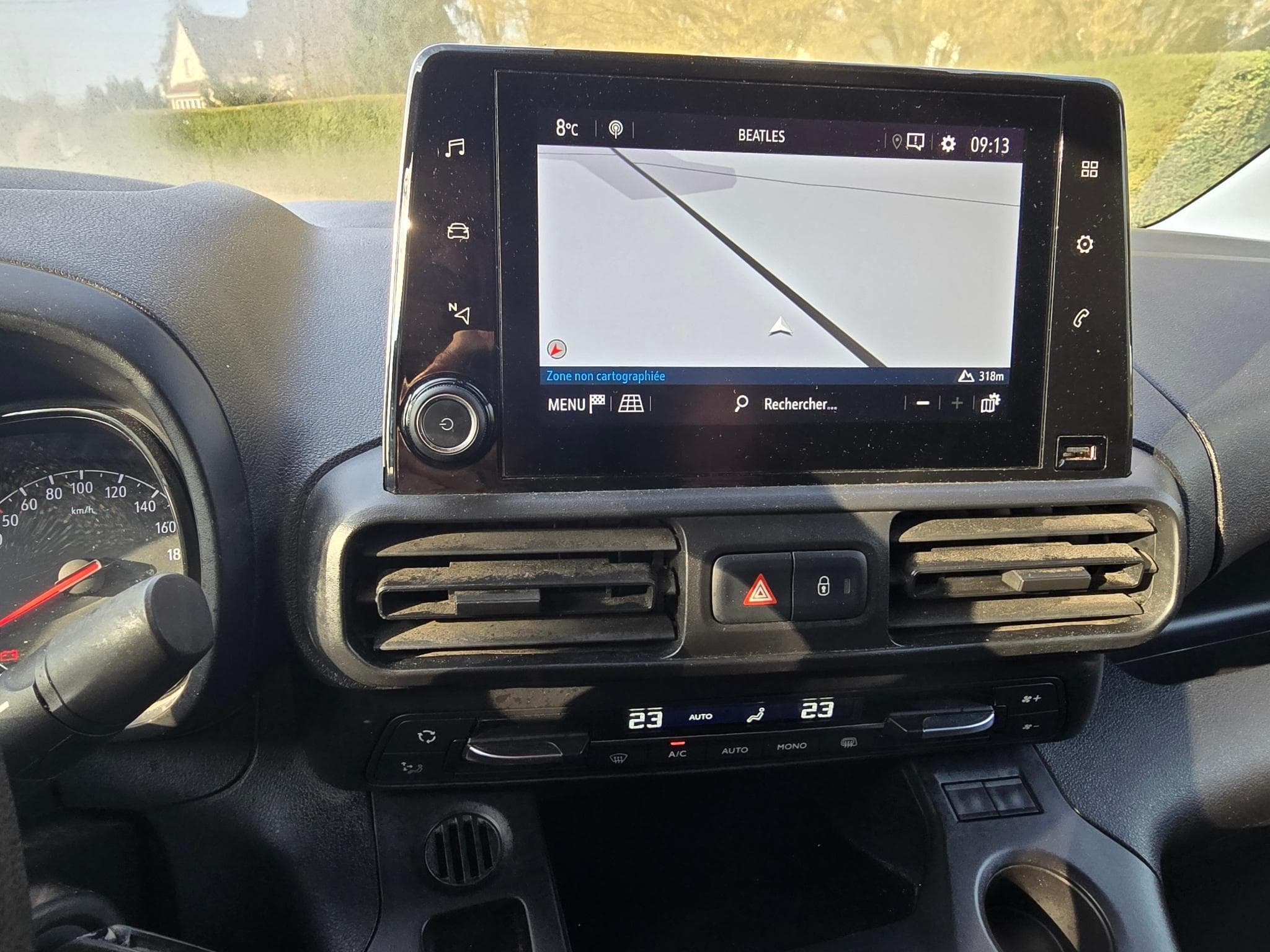 Peugeot Partner hdi 102 cv 3 places clim navi etc 66000 km 11290 HT (2020) - Photo 14