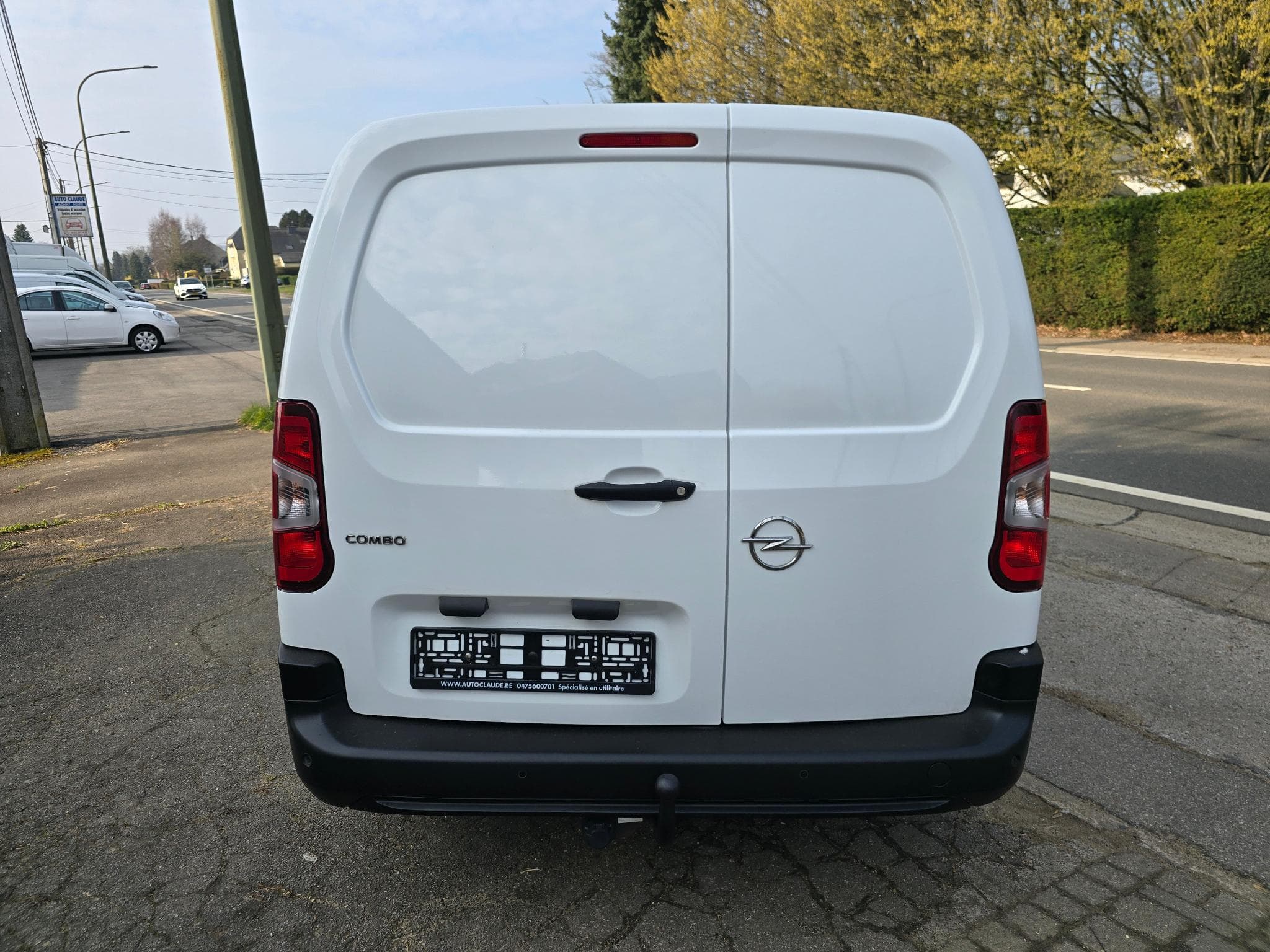 Peugeot Partner hdi 102 cv 3 places clim navi etc 66000 km 11290 HT (2020) - Photo 5
