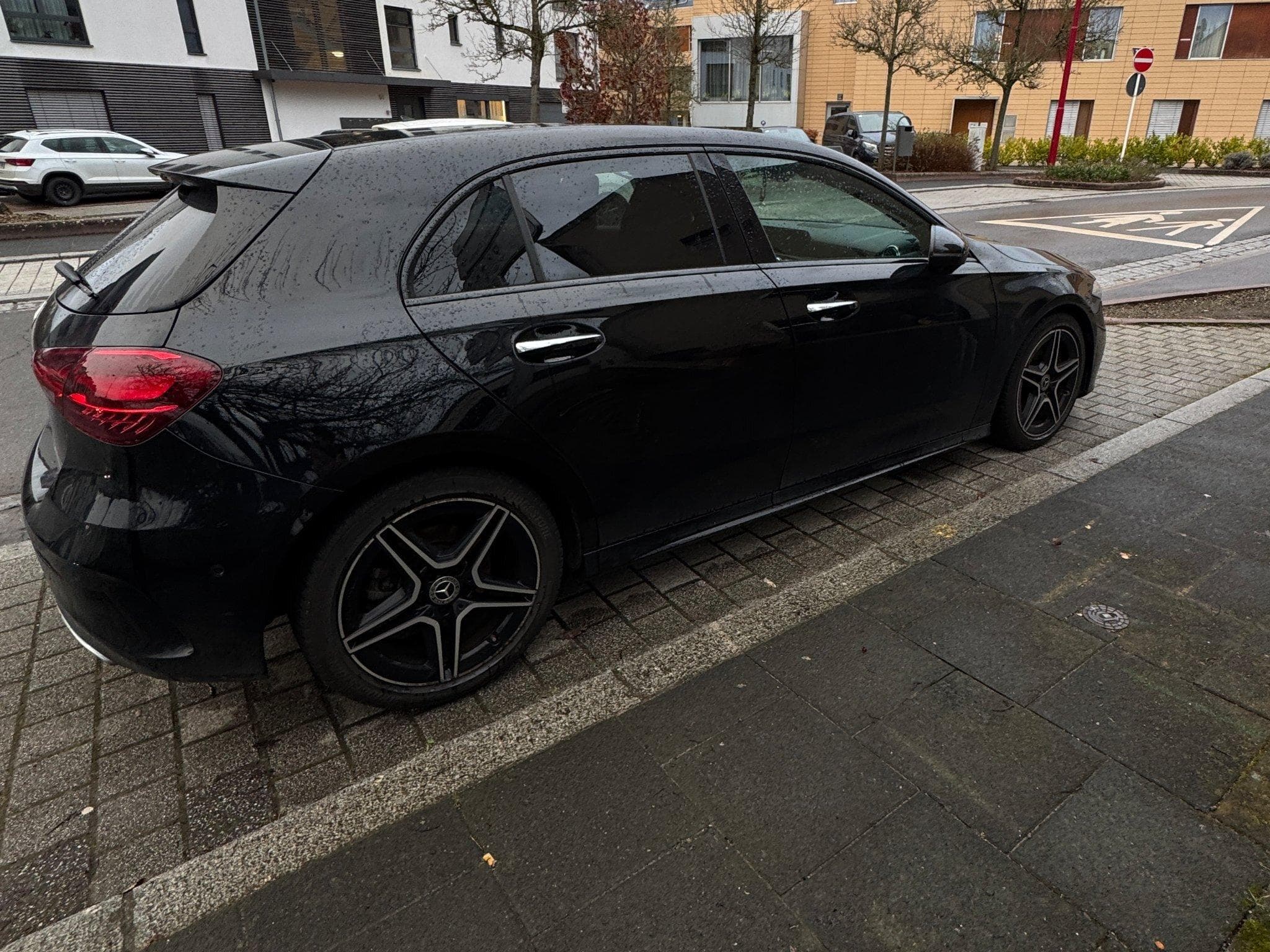 Mercedes A 220 AMG Line Premium Night Edition (2023) - Photo 4