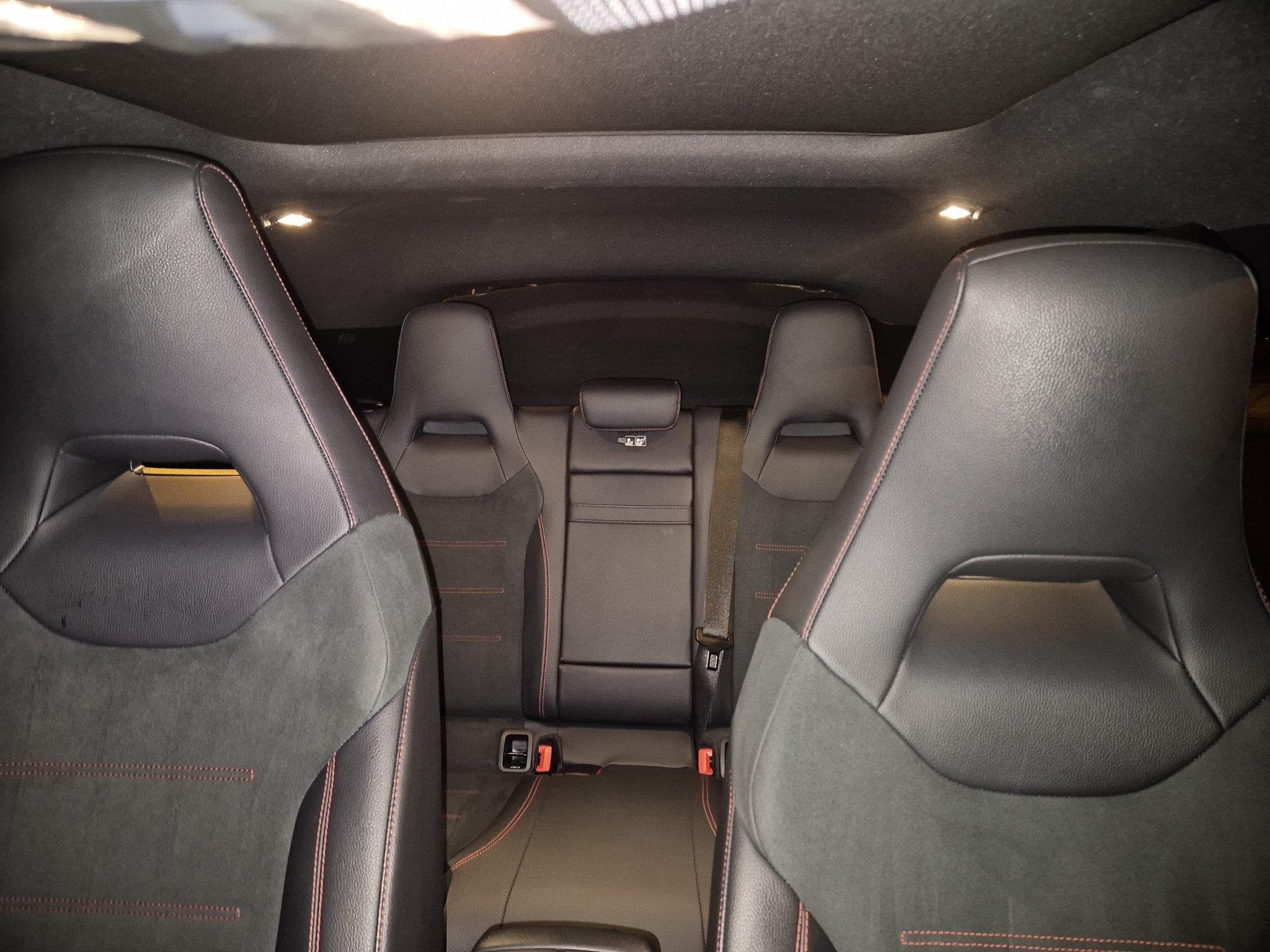 Mercedes A 220 AMG Line Premium Night Edition (2023) - Photo 6
