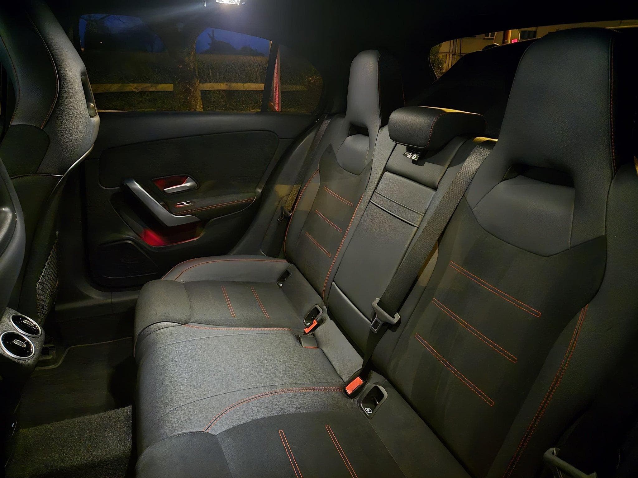 Mercedes A 220 AMG Line Premium Night Edition (2023) - Photo 8