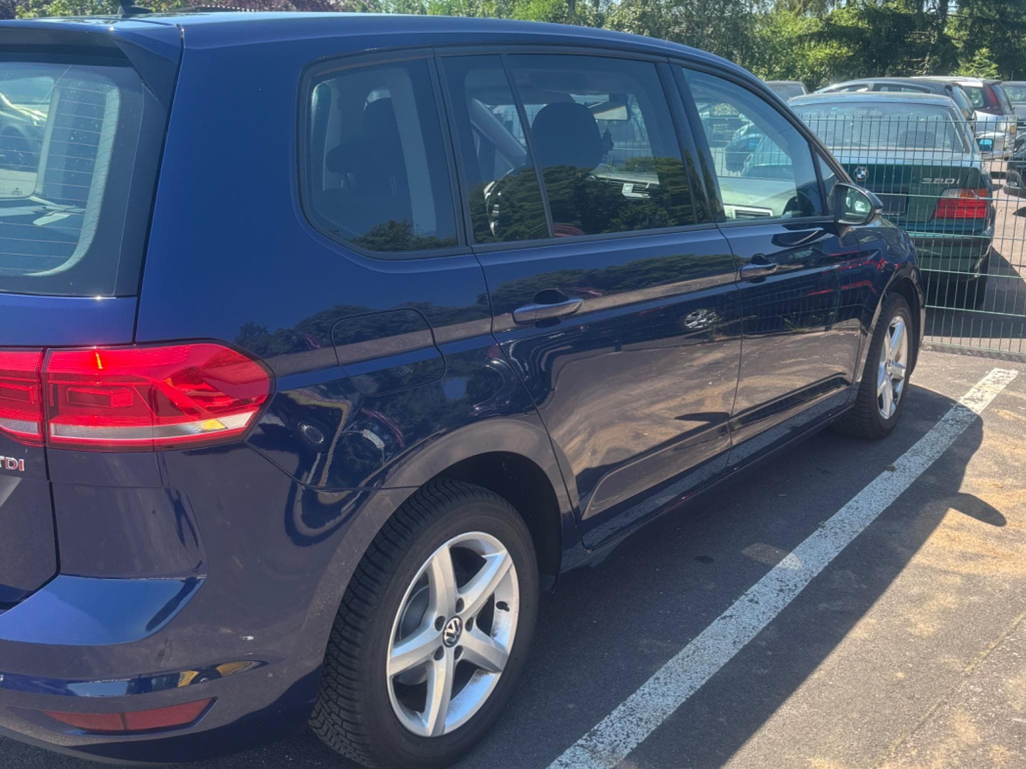 VW Touran (2017) - Photo 3