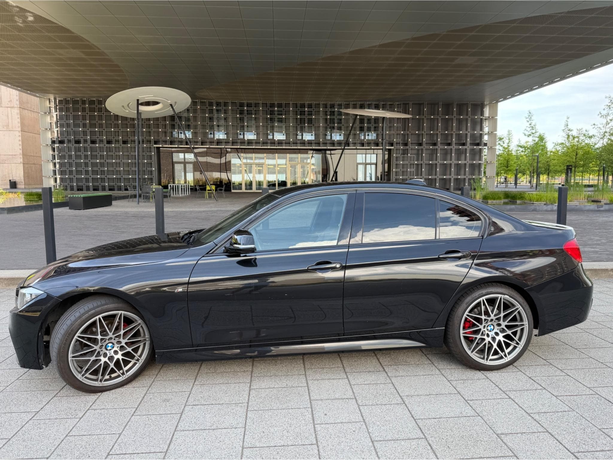 BMW 320 (2012) - Photo 2
