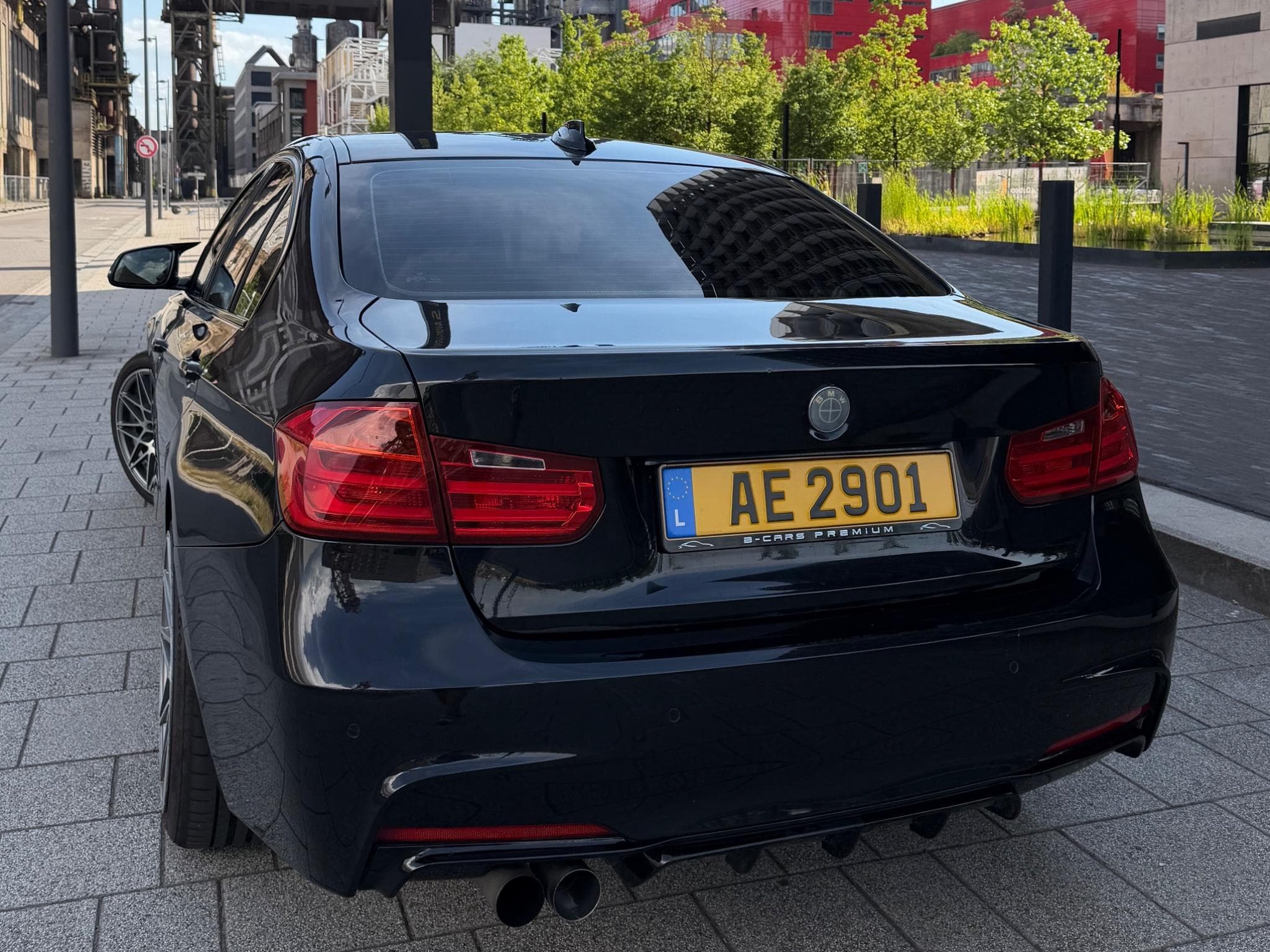 BMW 320 (2012) - Photo 4