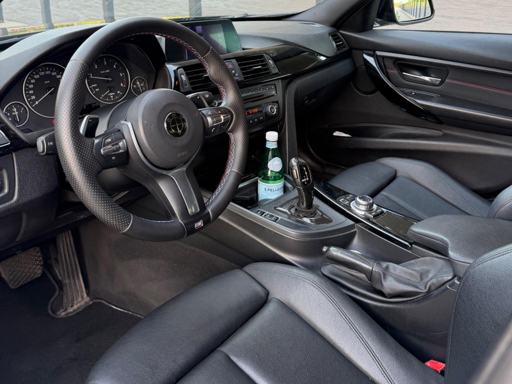 BMW 320 (2012) - Photo 7