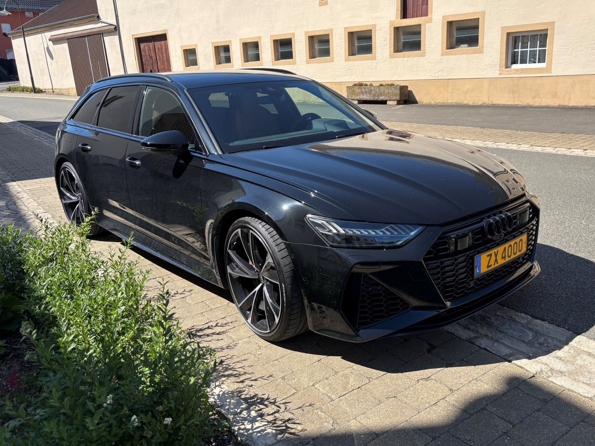 Audi RS6 4.0 TFSI tiptr. quattro (2023) - Photo 1