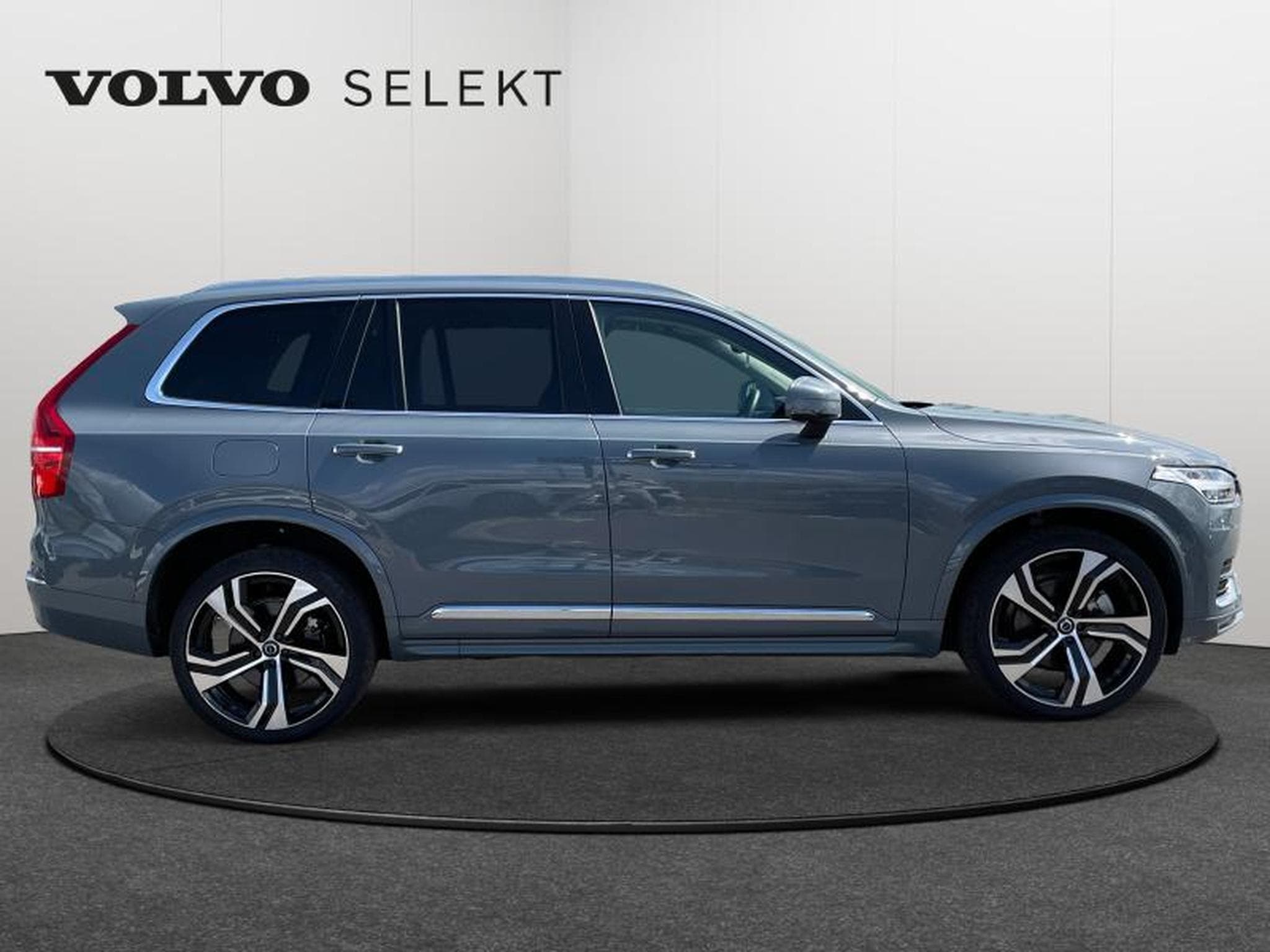 Volvo XC90 B5 AWD Plus Bright / Diesel (2023) - Photo 7