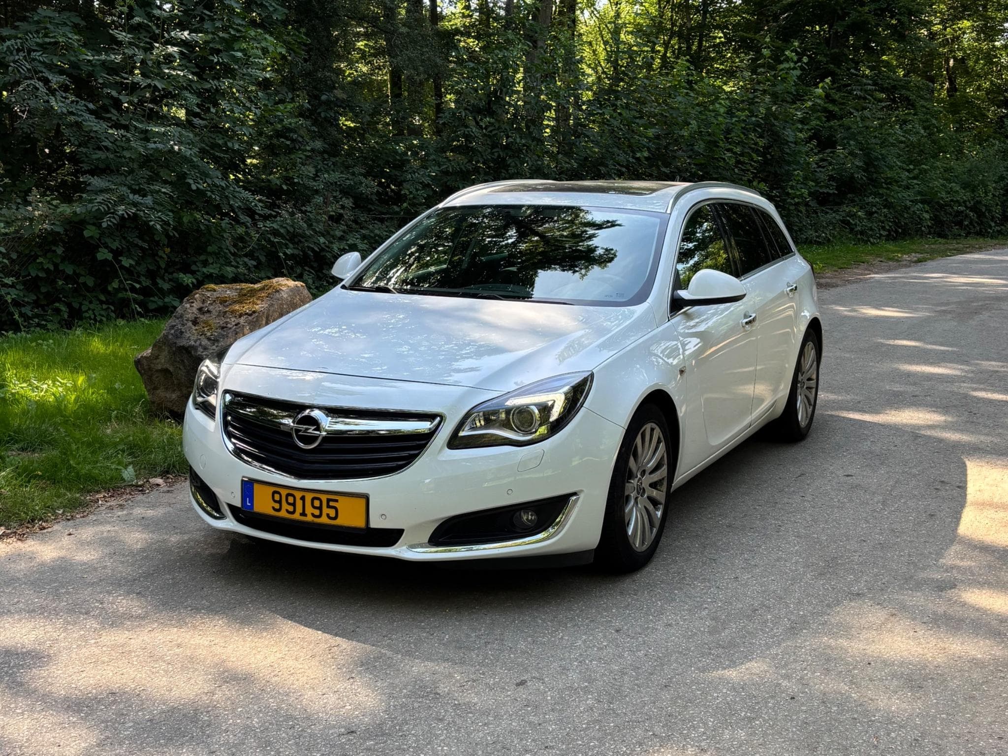 Opel Insignia 2.0 CDTI Sports Tourer Ecoflex (2015) - Photo 1