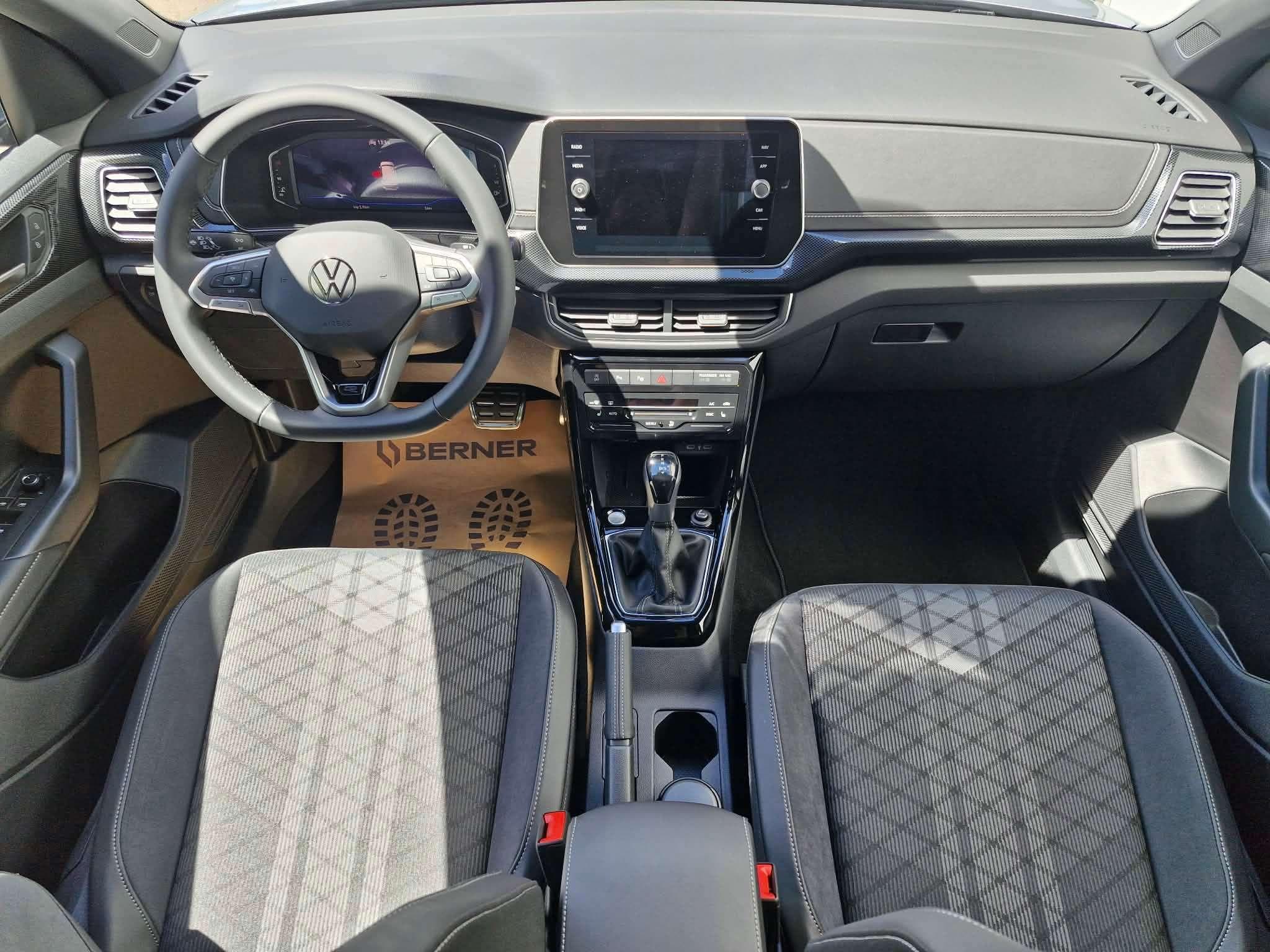 VW T-Cross R-Line 1.5 TSI 110kW 150PS (2026) - Photo 4