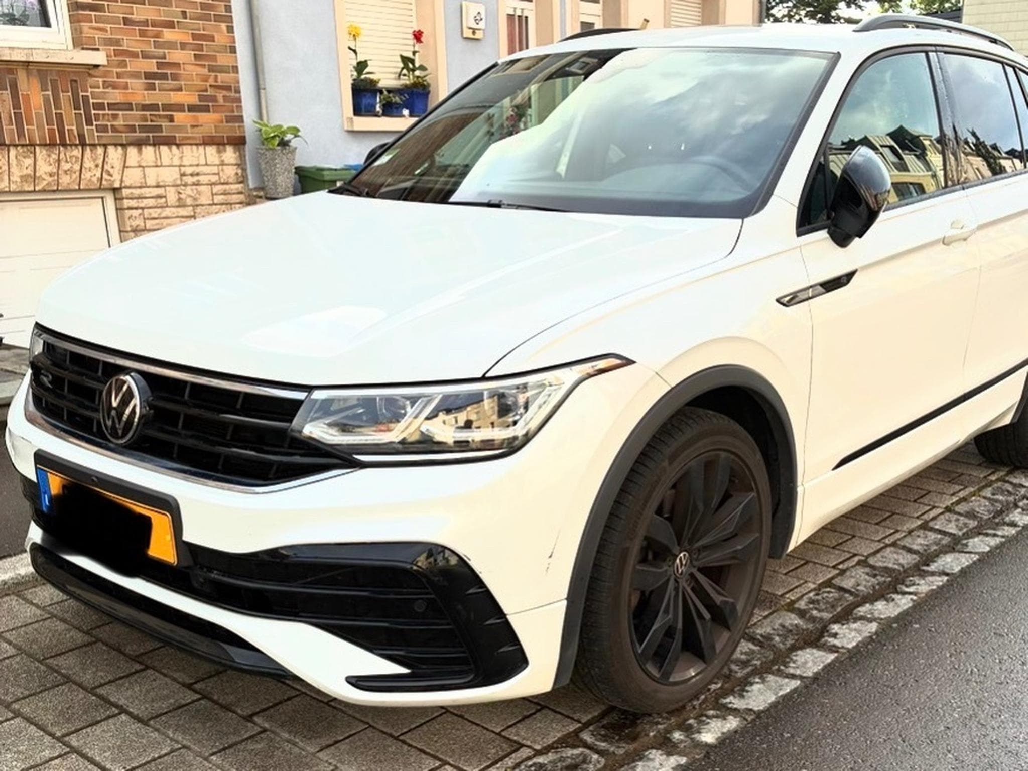 VW Tiguan R-Line 2.0 TSI 190ch (2023) - Foto 1