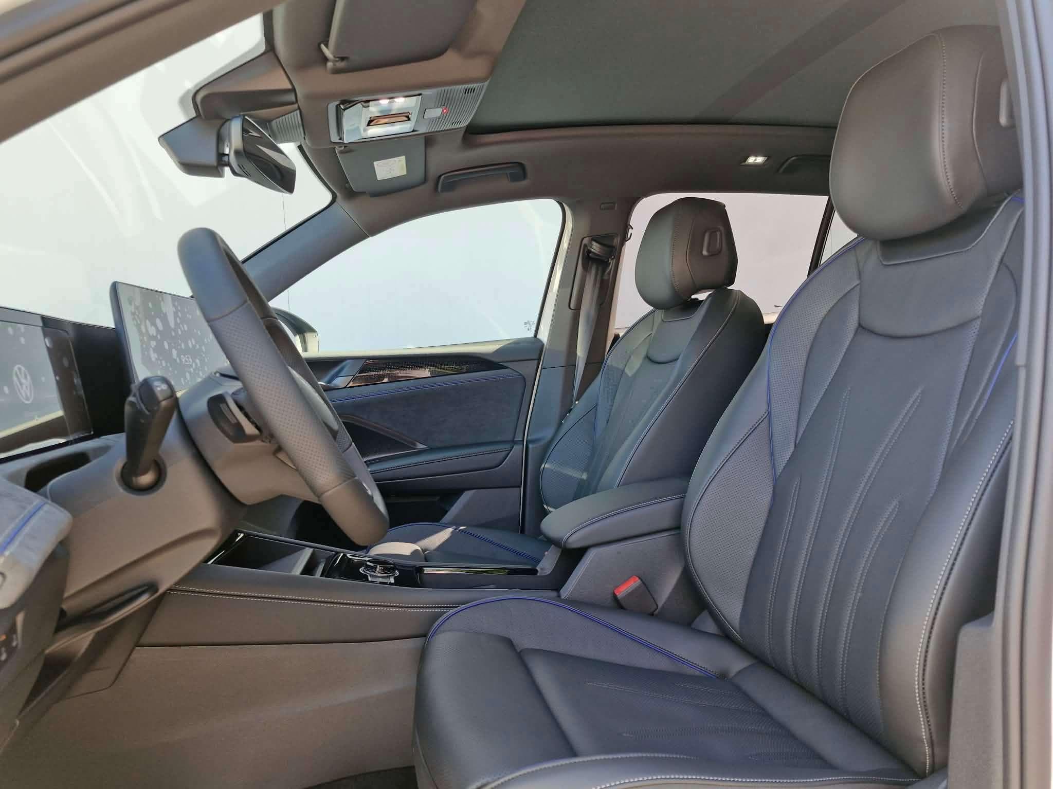 VW Tiguan R-Line Black Style 193PS 4Motion (2026) - Photo 4