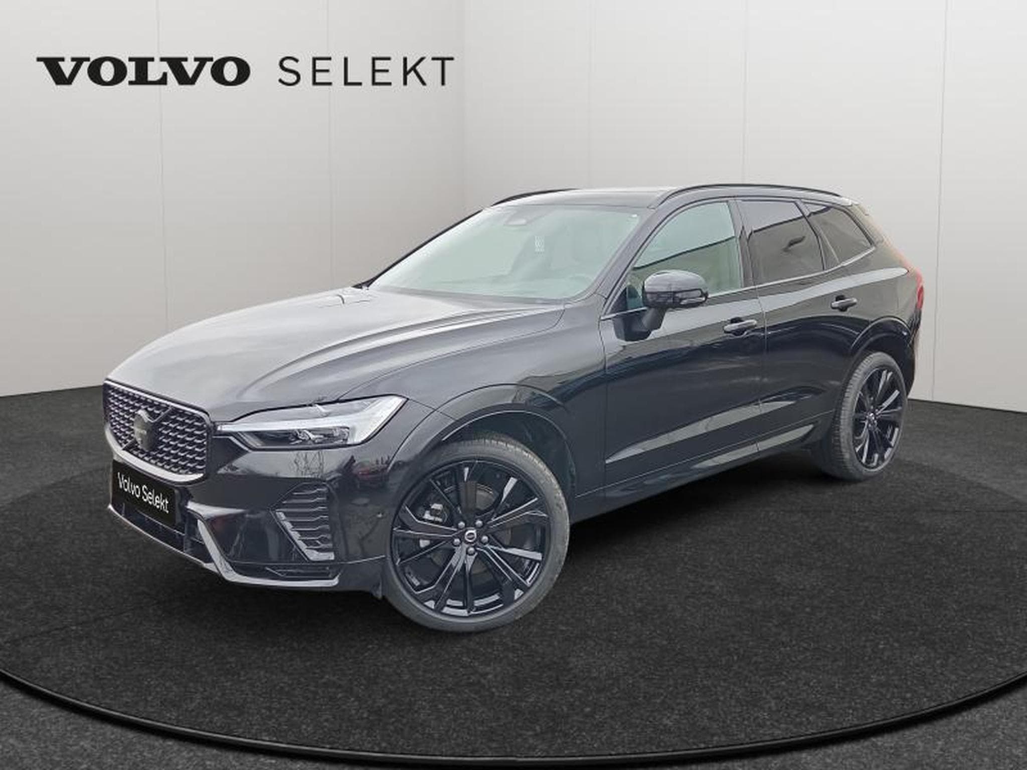 Volvo XC60 B5 Black Edition Plus / Essence (2025) - Photo 1