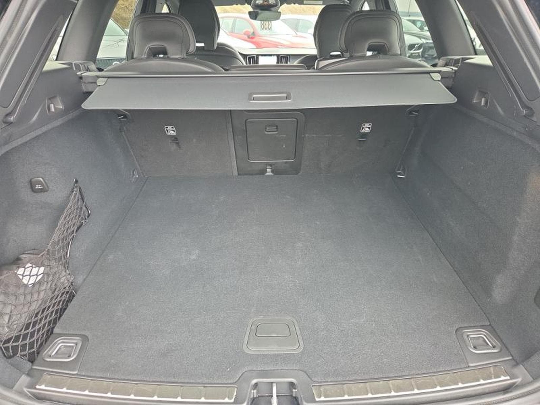 Volvo XC60 B5 Black Edition Plus / Essence (2025) - Photo 19