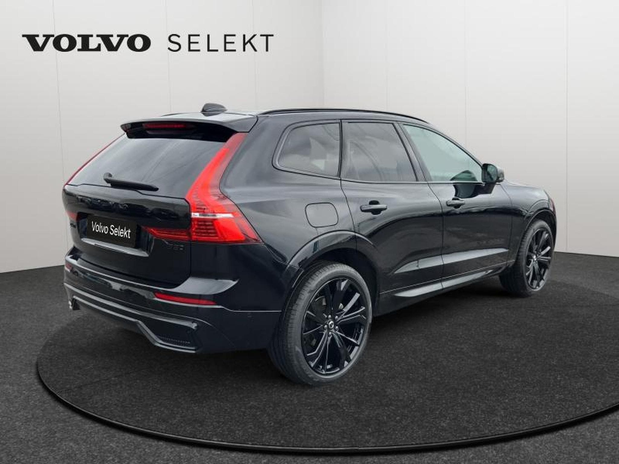 Volvo XC60 B5 Black Edition Plus / Essence (2025) - Photo 26