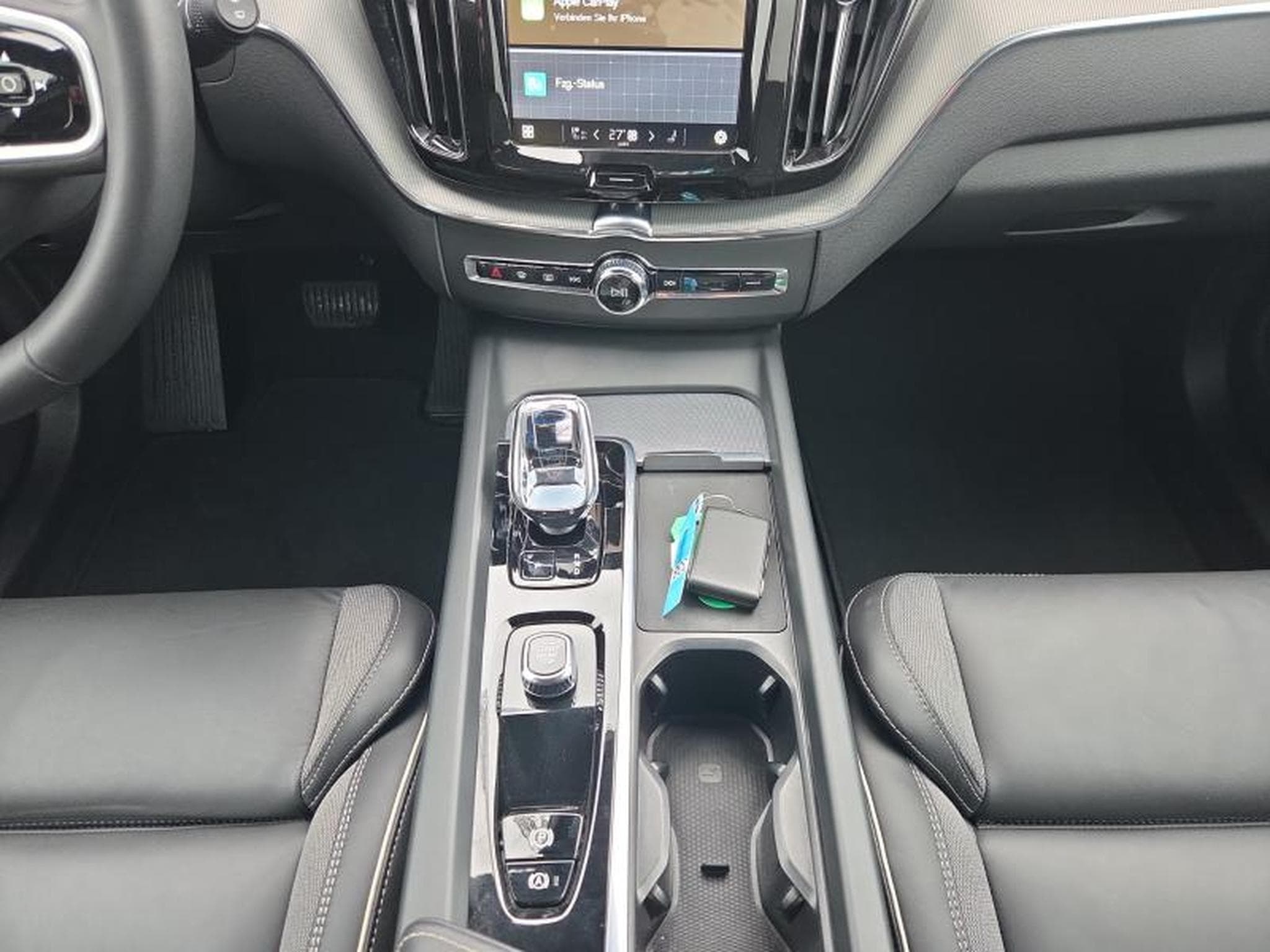 Volvo XC60 B5 Black Edition Plus / Essence (2025) - Photo 32