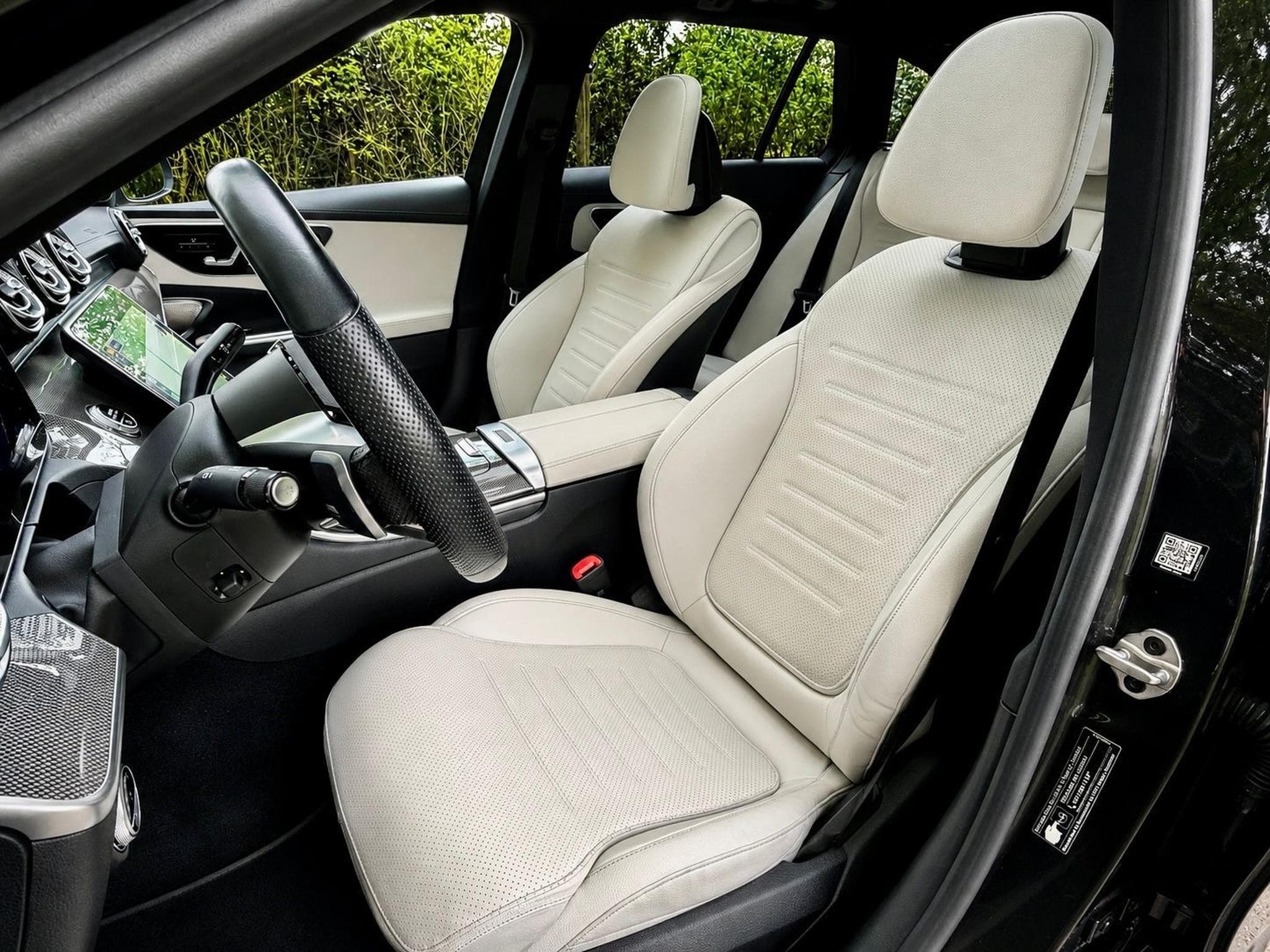 Mercedes C 220 C 220d AMG Avantgarde LED+Night+Ka+Keyl. (2022) - Foto 8