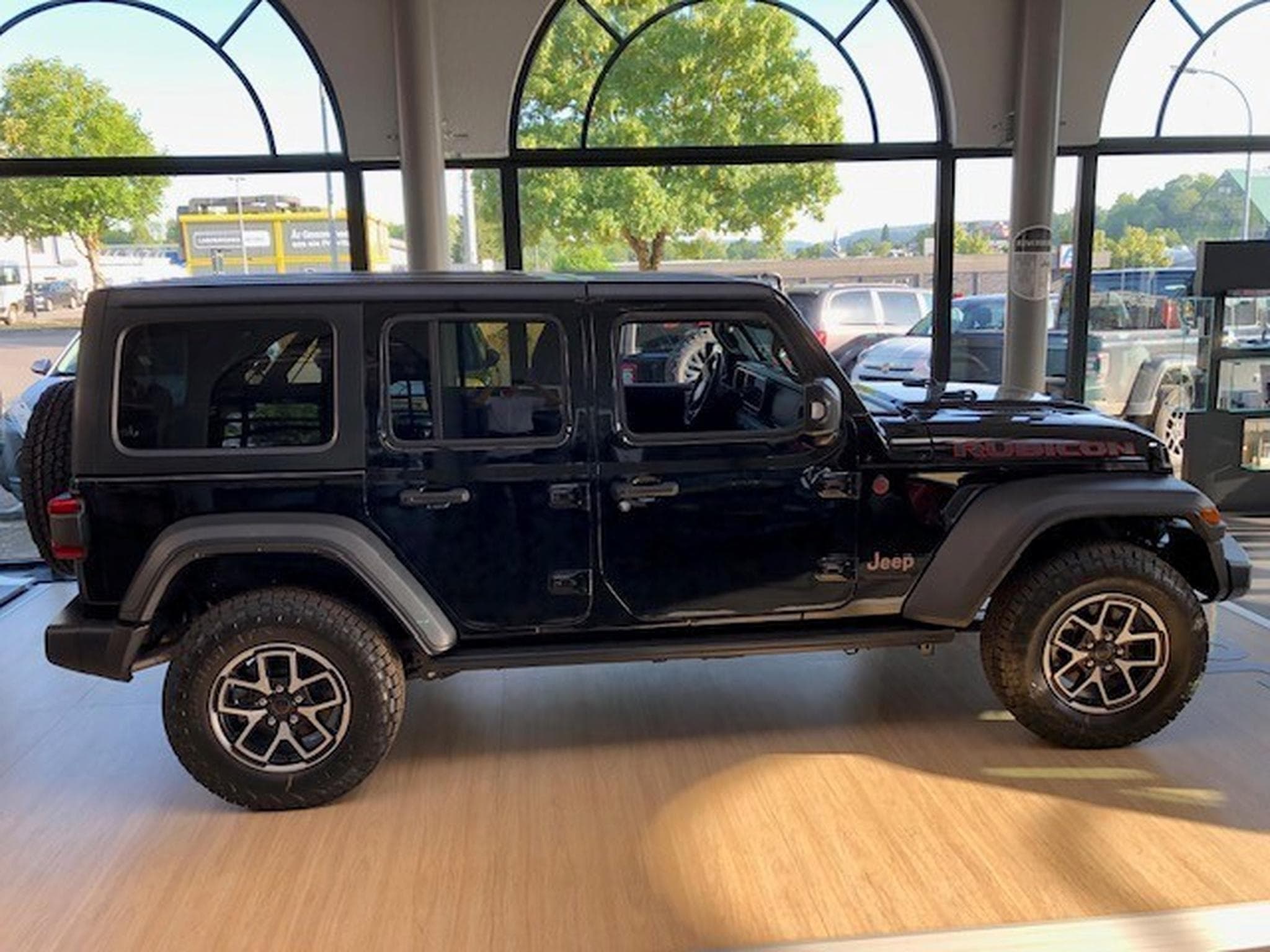Jeep Wrangler Rubicon 2,0 essence 272 cv (2025) - Photo 2