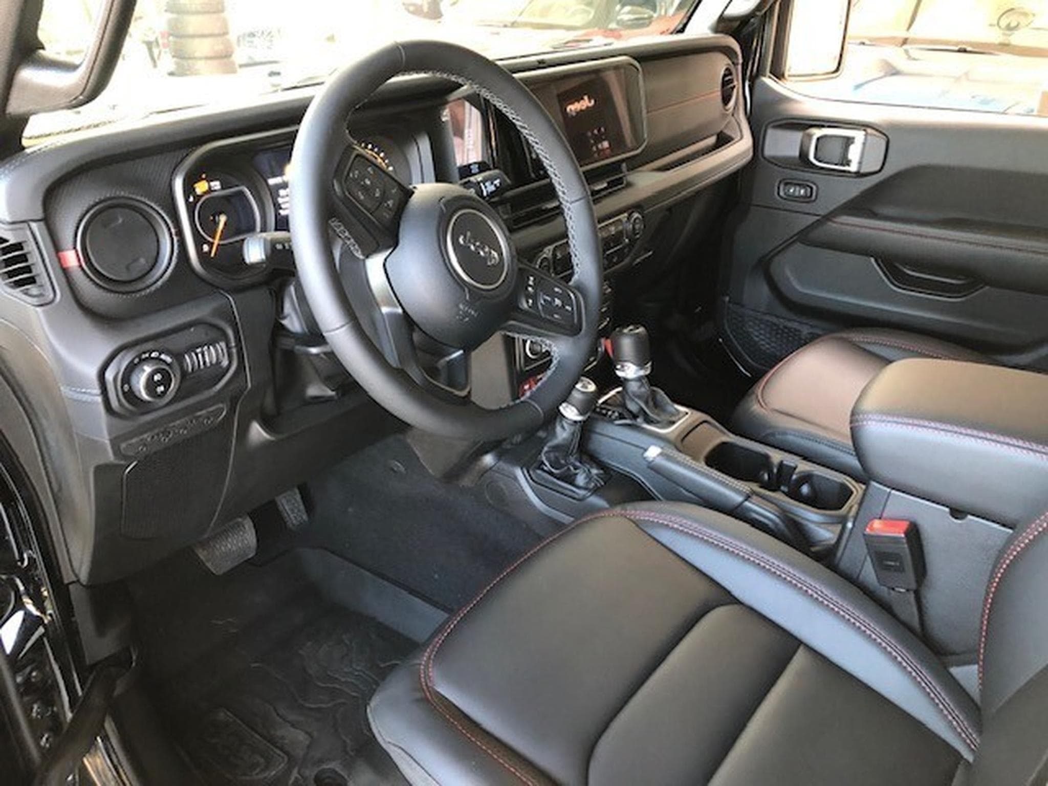 Jeep Wrangler Rubicon 2,0 essence 272 cv (2025) - Photo 5