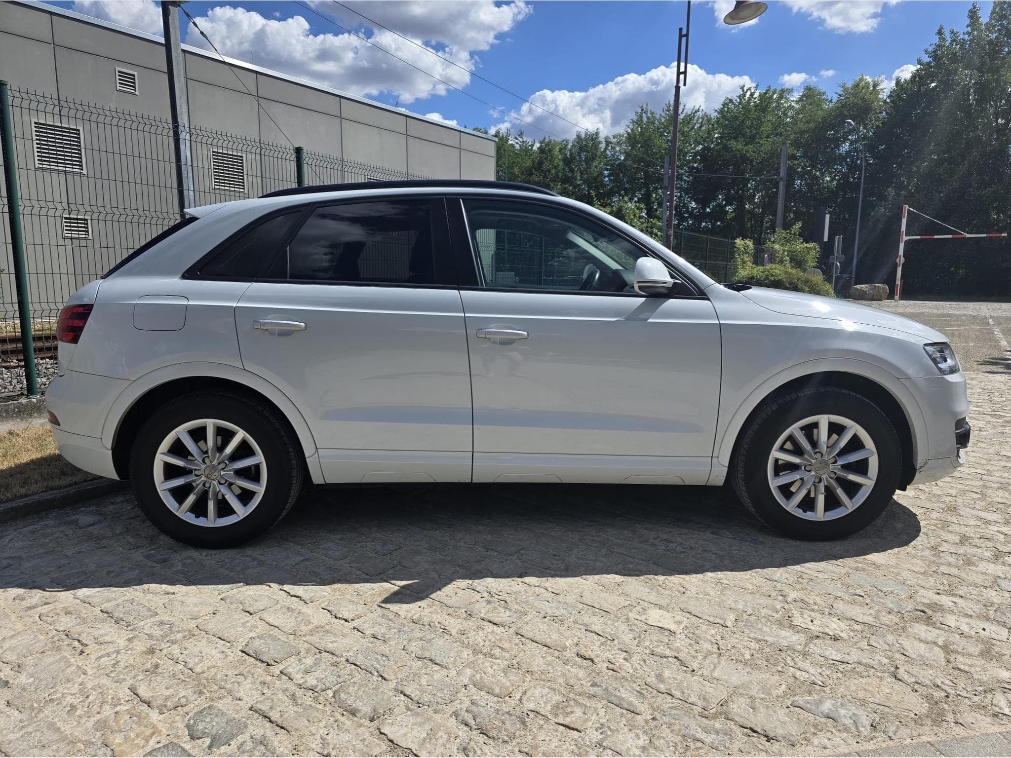 Audi Q3 2.0 TFSI Quattro (2013) - Photo 4