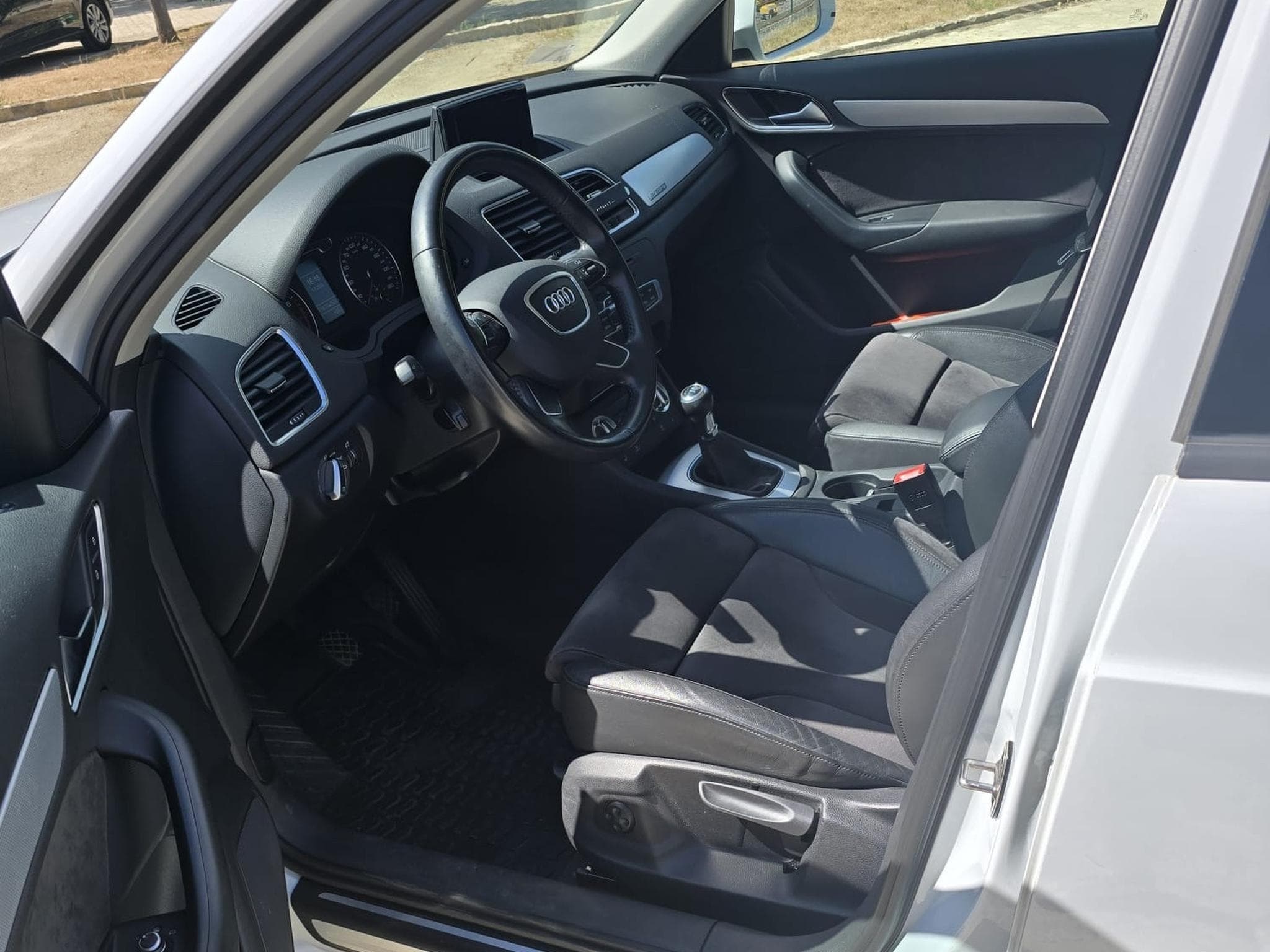 Audi Q3 2.0 TFSI Quattro (2013) - Photo 7