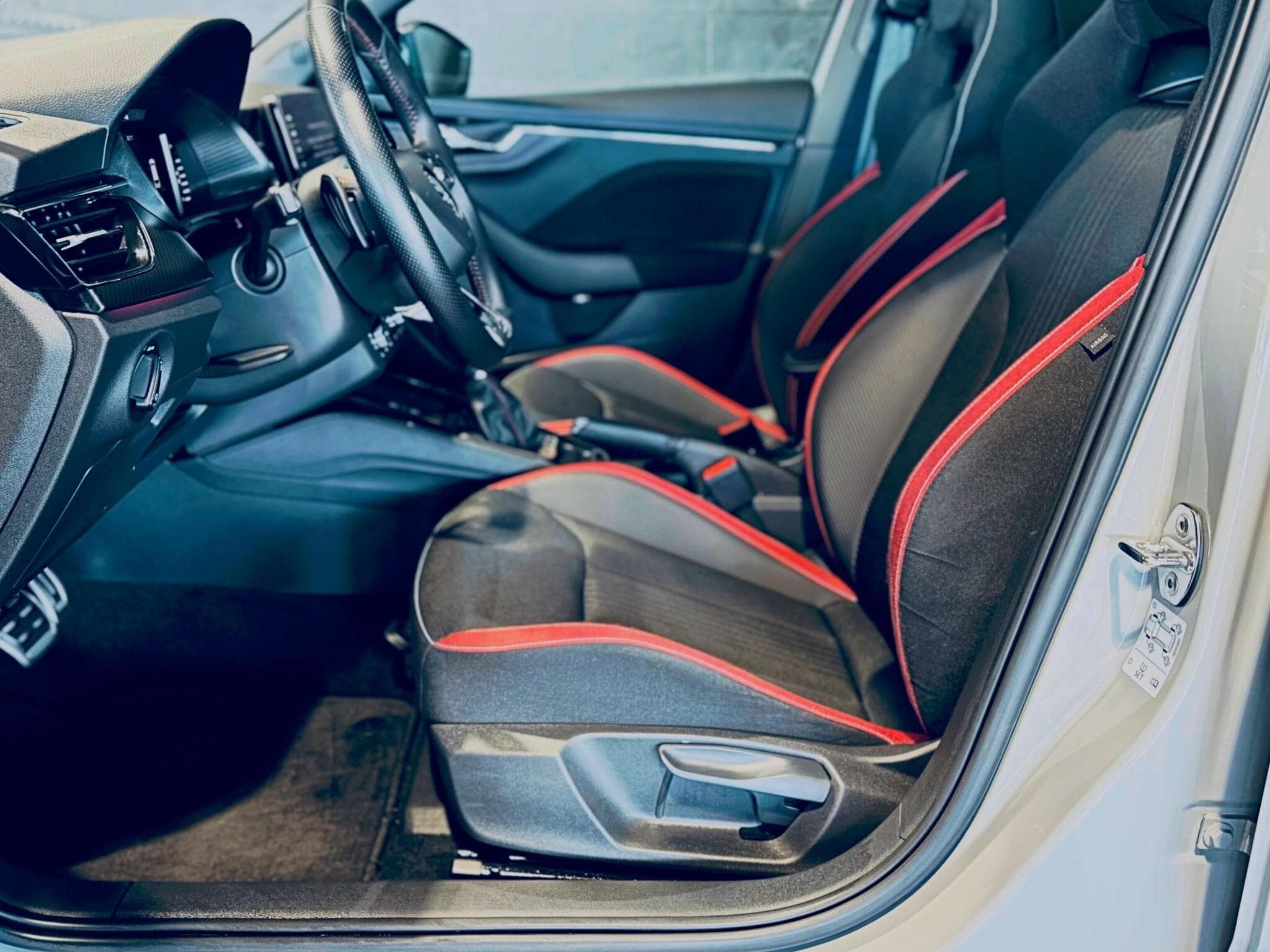 Skoda Kamiq KAMIQ MONTE CARLO TSI DSG (2022) - Photo 6