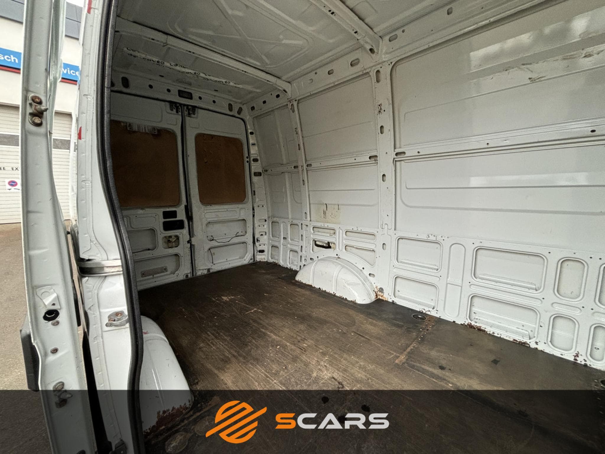 Iveco Daily 35S13 2.3HPI 126cv L2H2 (2013) - Foto 10