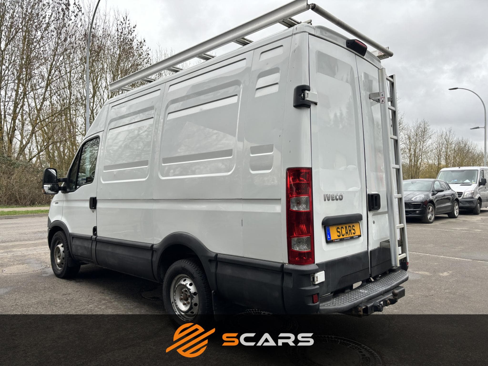 Iveco Daily 35S13 2.3HPI 126cv L2H2 (2013) - Foto 13