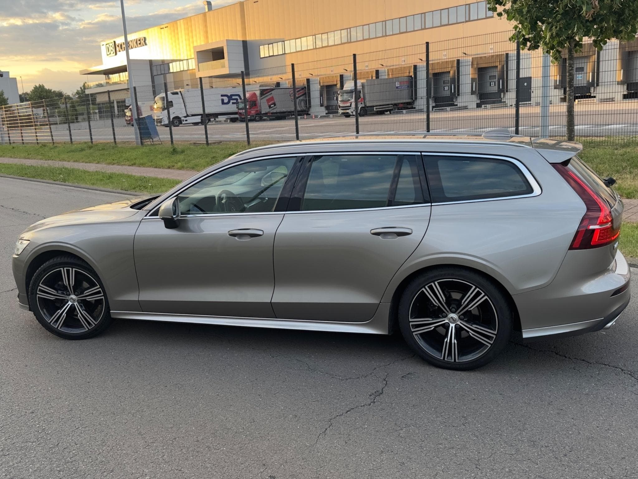 Volvo V60 D3 Sportline (2019) - Photo 2