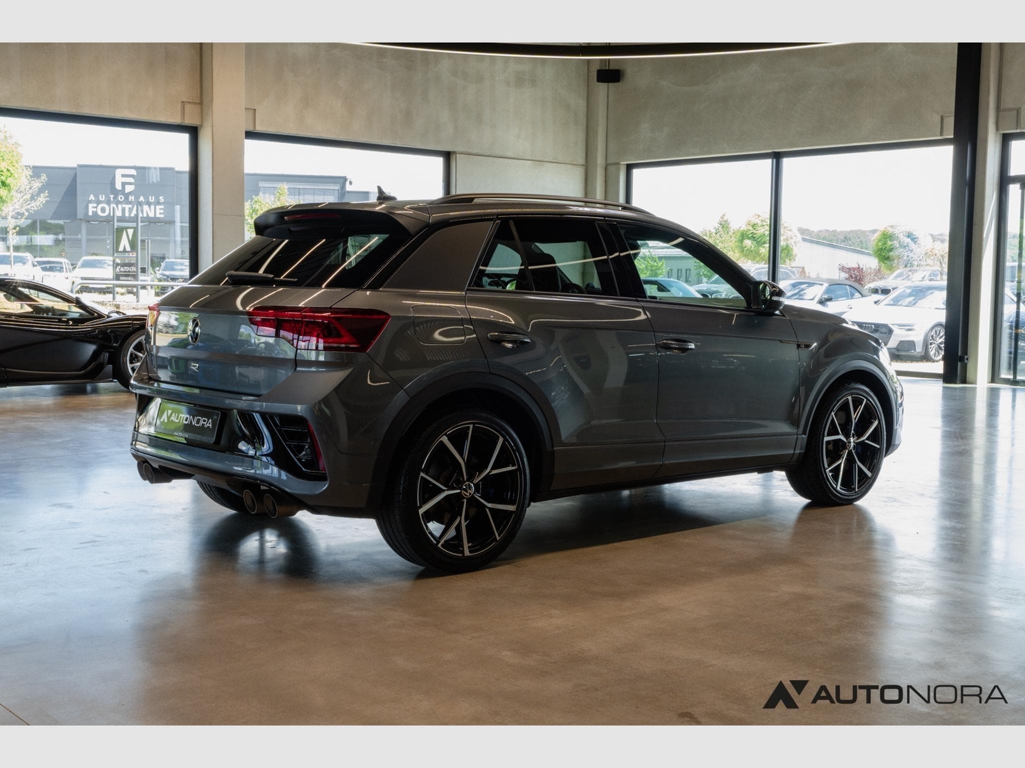 VW T-Roc 2.0 TSI R 4Motion (2023) - Photo 4