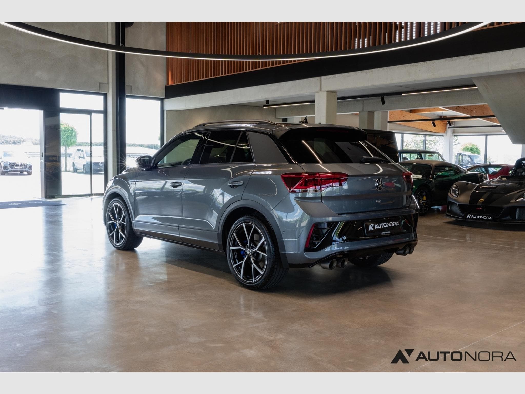 VW T-Roc 2.0 TSI R 4Motion (2023) - Photo 2