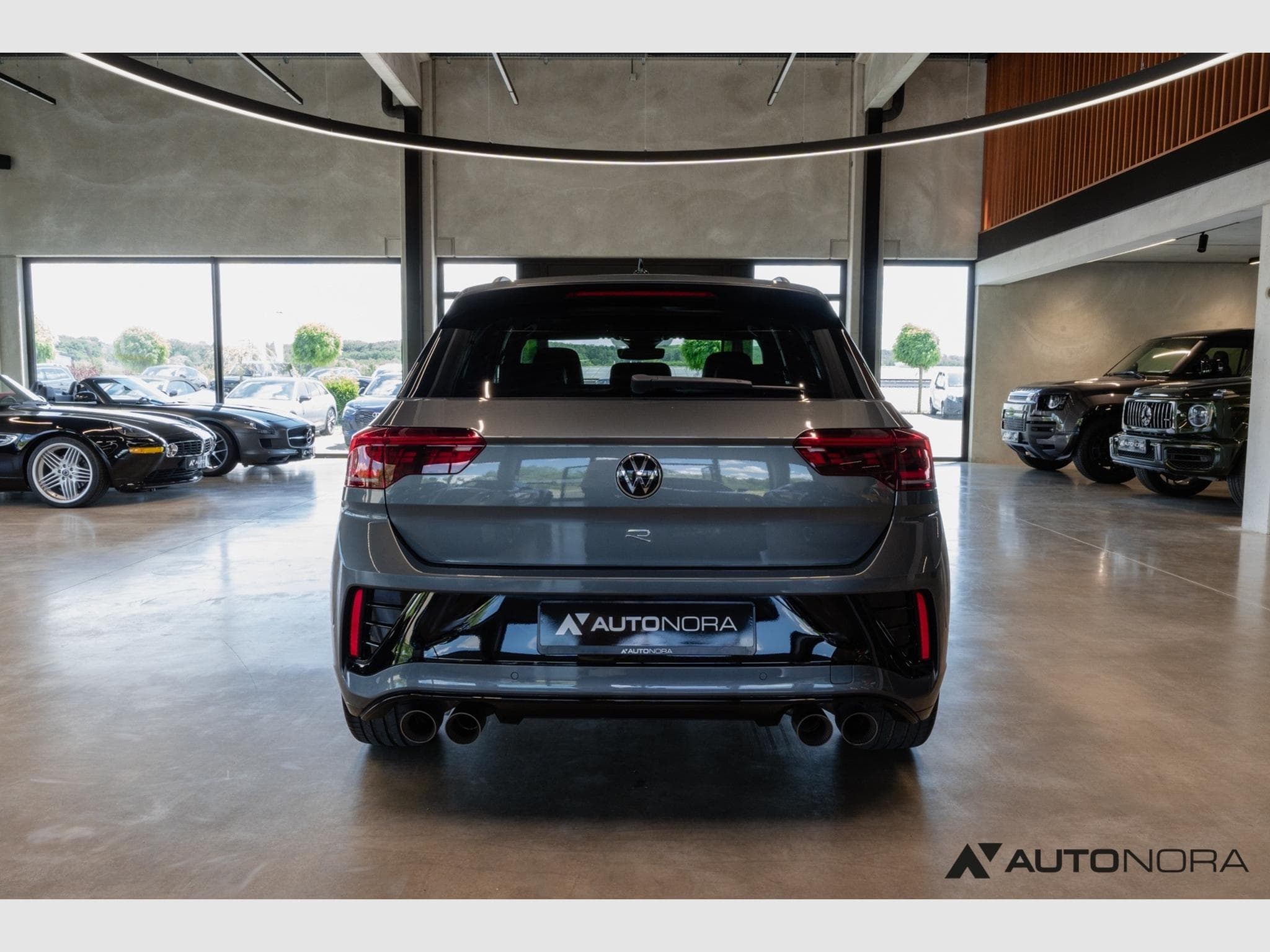 VW T-Roc 2.0 TSI R 4Motion (2023) - Photo 9