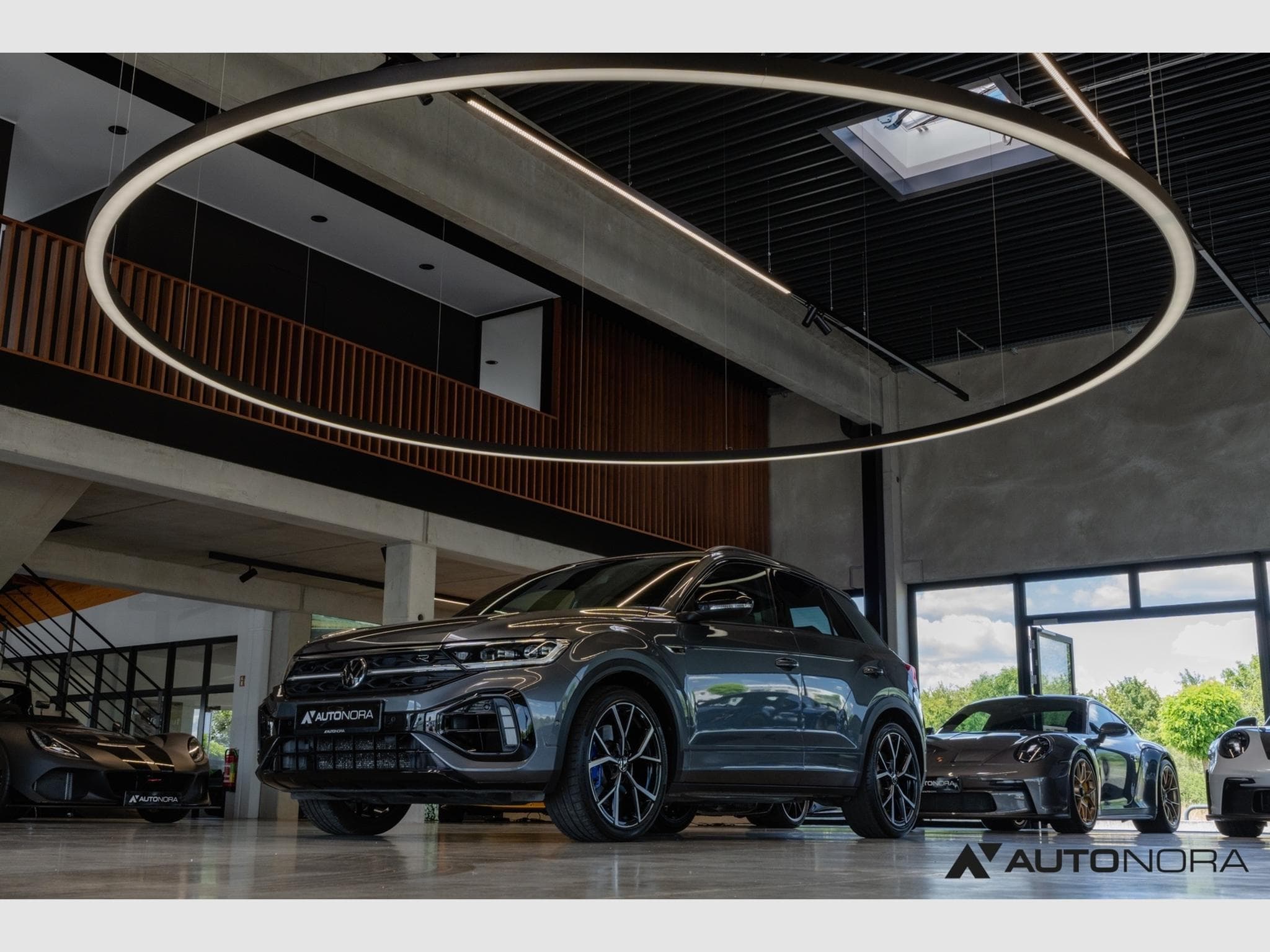 VW T-Roc 2.0 TSI R 4Motion (2023) - Photo 10