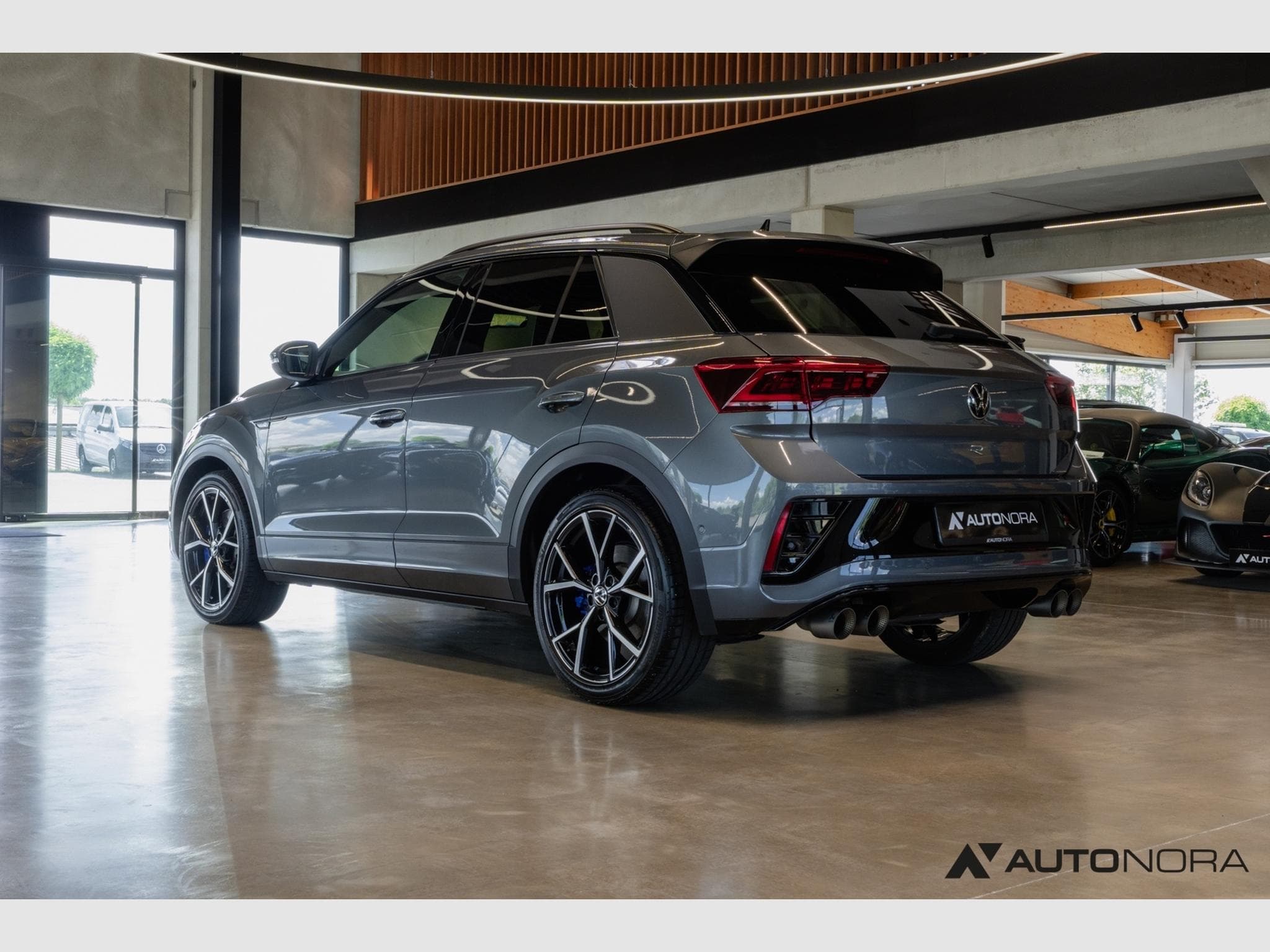VW T-Roc 2.0 TSI R 4Motion (2023) - Photo 8