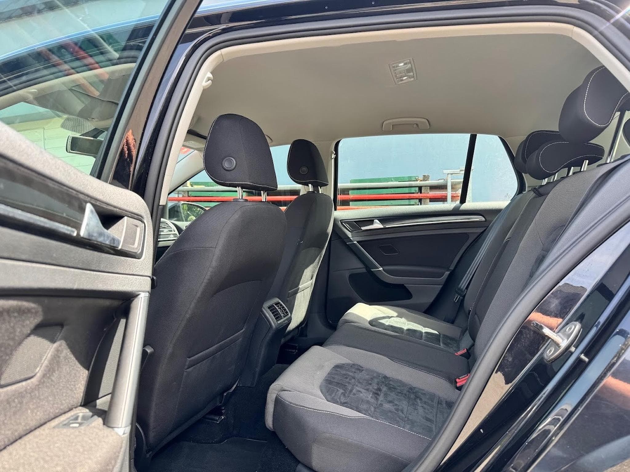 VW Golf 1.6 TDI 105 HIGHLINE (2014) - Photo 4