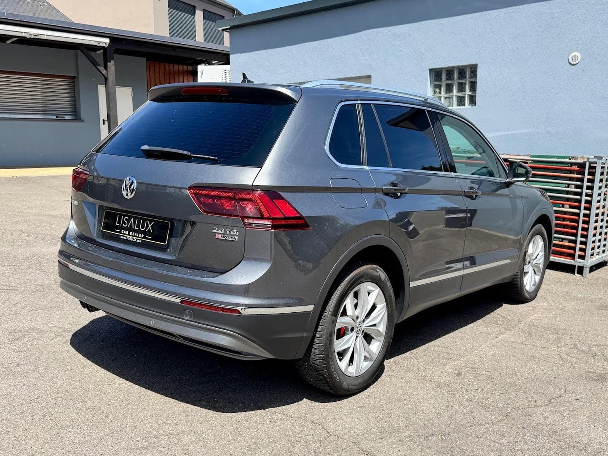 VW Tiguan 2.0 TDI 150 CH DSG 4 MOTION HIGHLINE (2016) - Photo 12