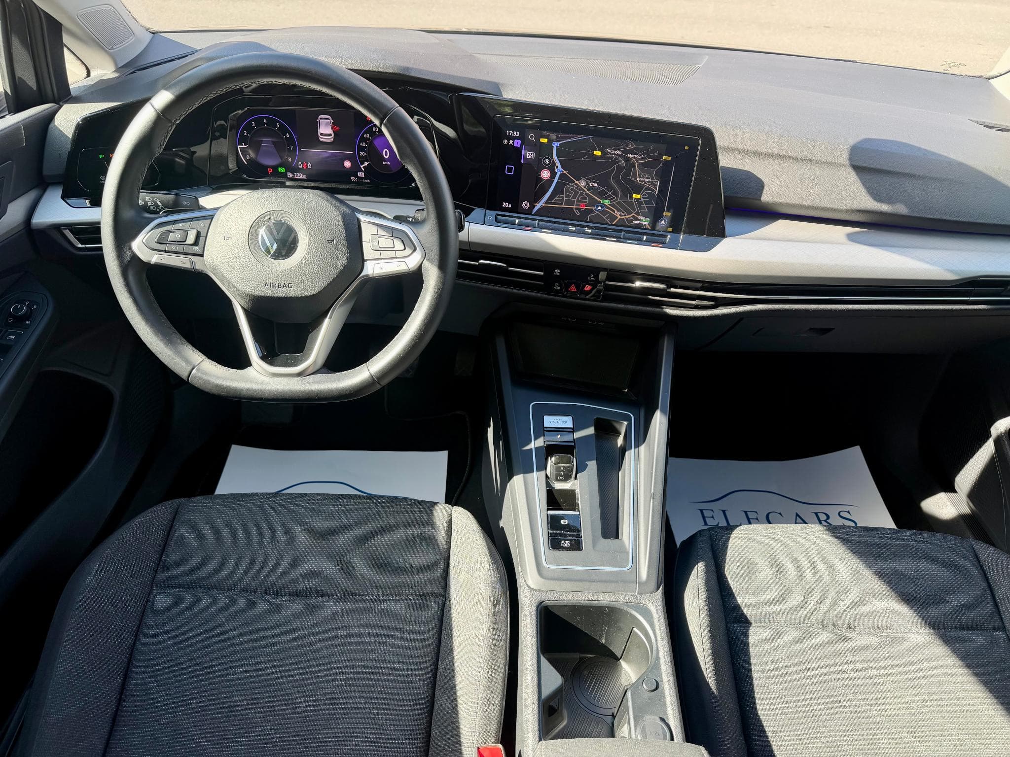 VW Golf VIII 1.0 eTSI 110 DSG7 Life NAVI/CAM/ACC (2022) - Photo 8