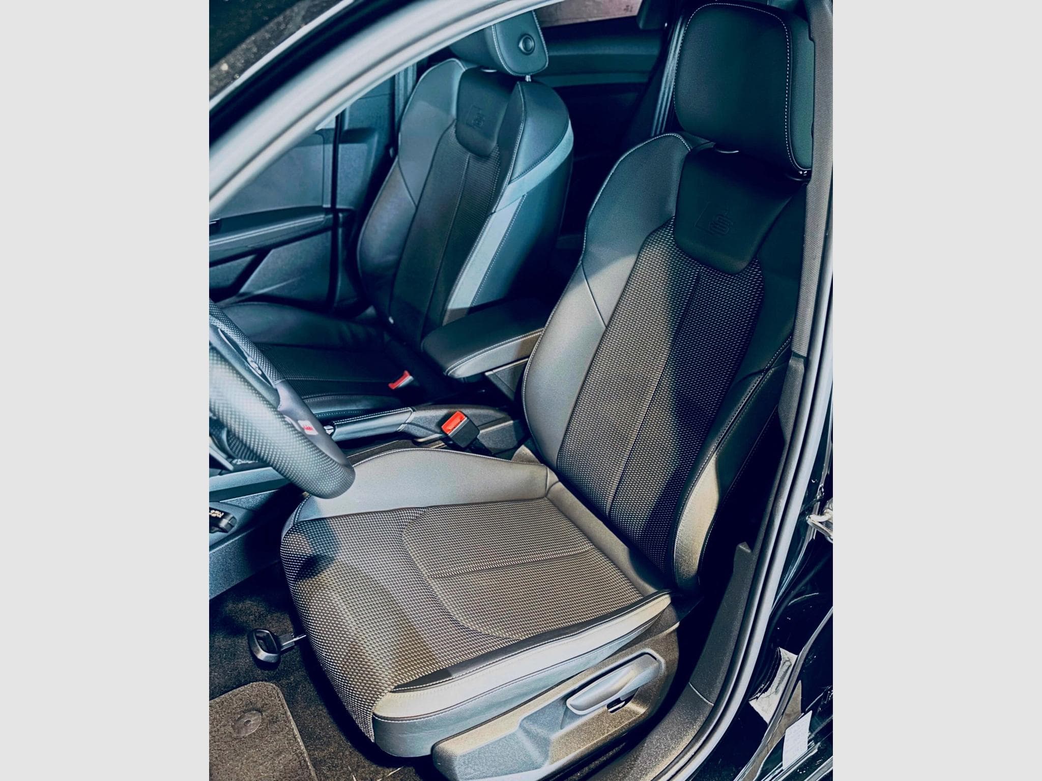 Audi A1 A1 SPORTBACK S-LINE 40 TFSI S-TRONIC (2022) - Photo 8