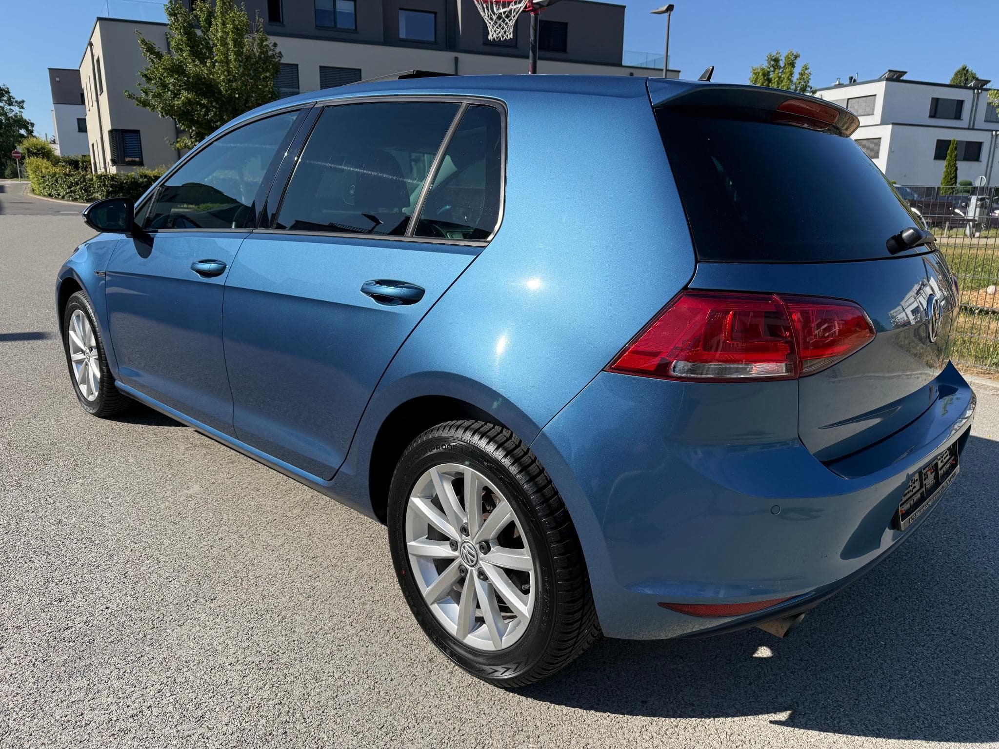 VW Golf VII 1.6 TDI LOUNGE 110 PS FAP (2015) - Photo 3